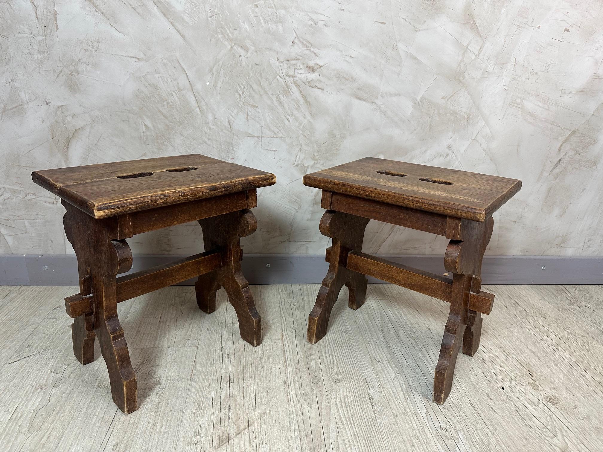 Français 20e siècle Paire de tabourets en Oak, 1920 en vente