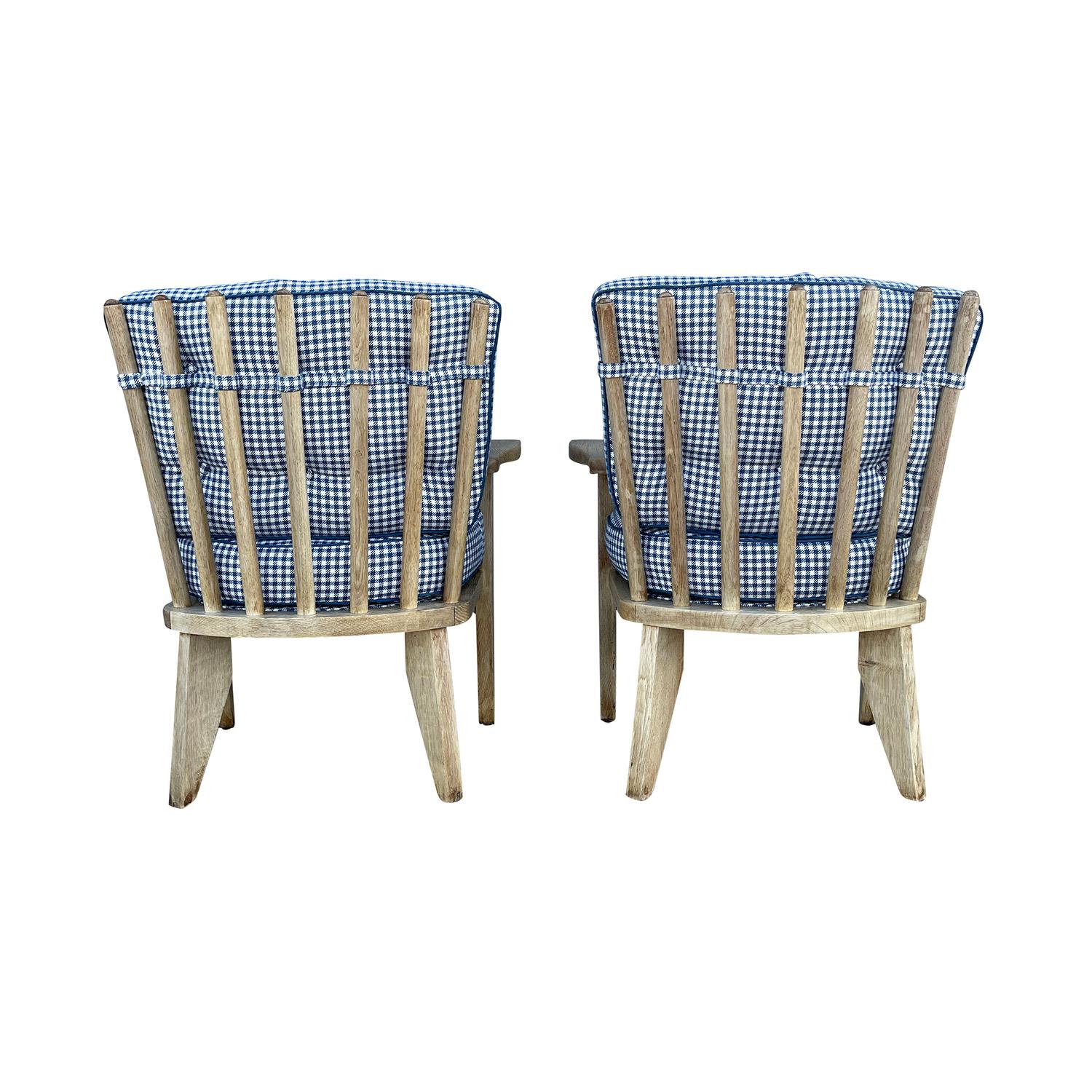 20th Century French Pair of Oakwood Spindle Chairs by Guillerme et Chambron 1