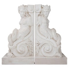 Coppia di sculture in gesso di sirene del XX secolo in Francia