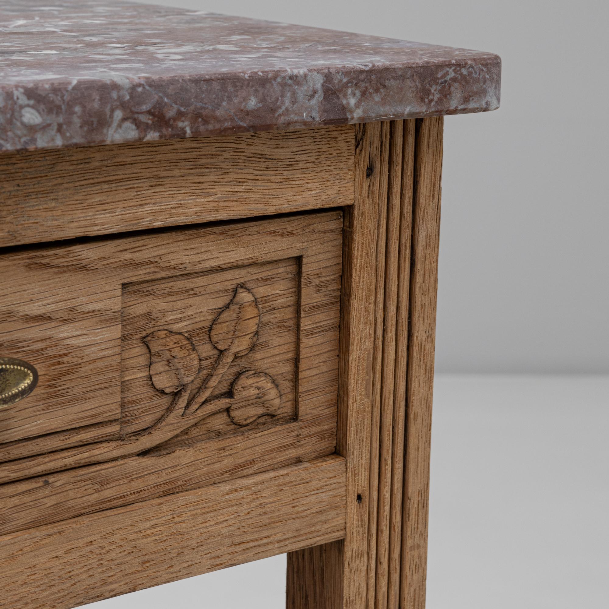 20th Century French Pair of Provincial Oak Bedside Tables With Marble Tops en vente 5
