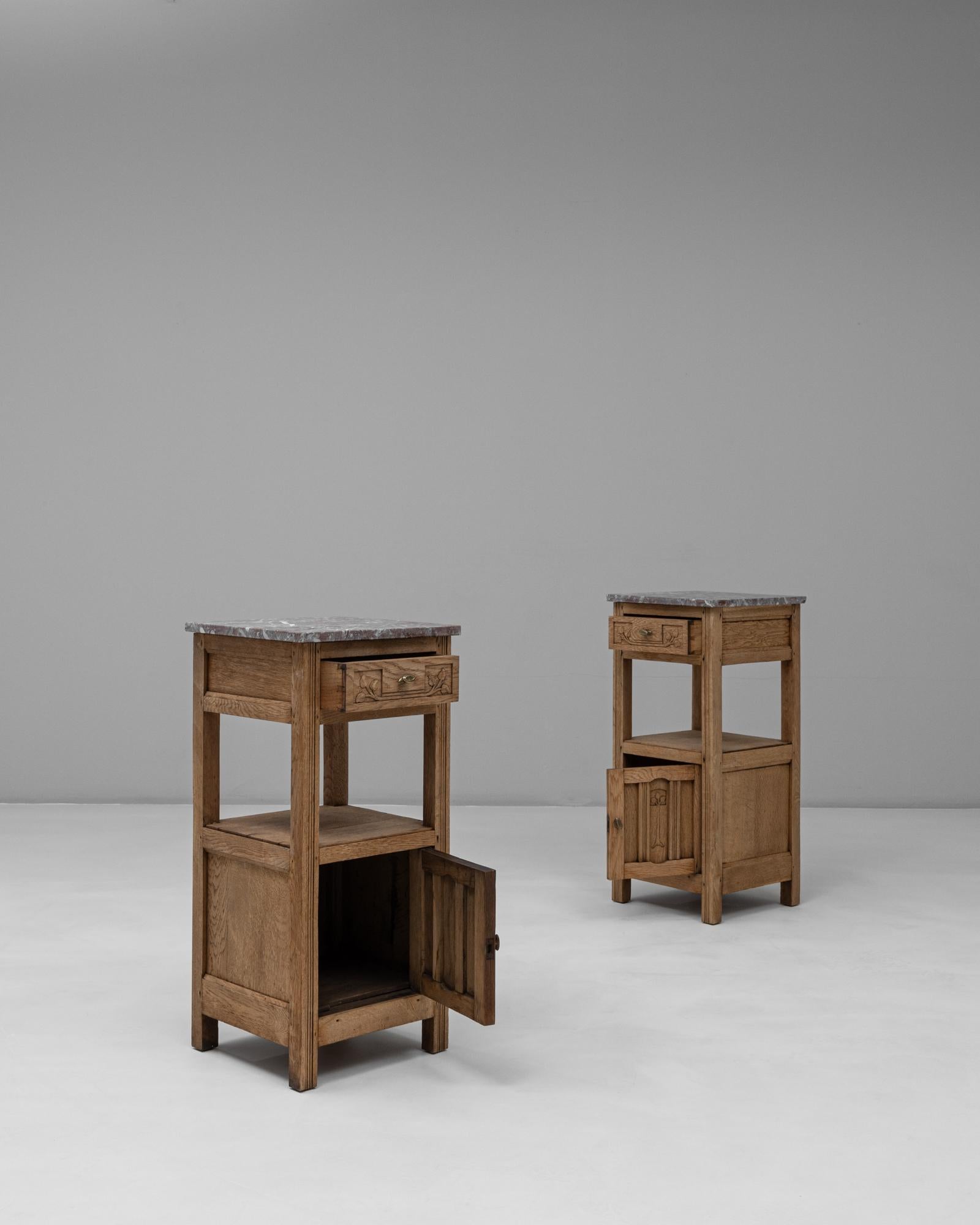 Français 20th Century French Pair of Provincial Oak Bedside Tables With Marble Tops en vente