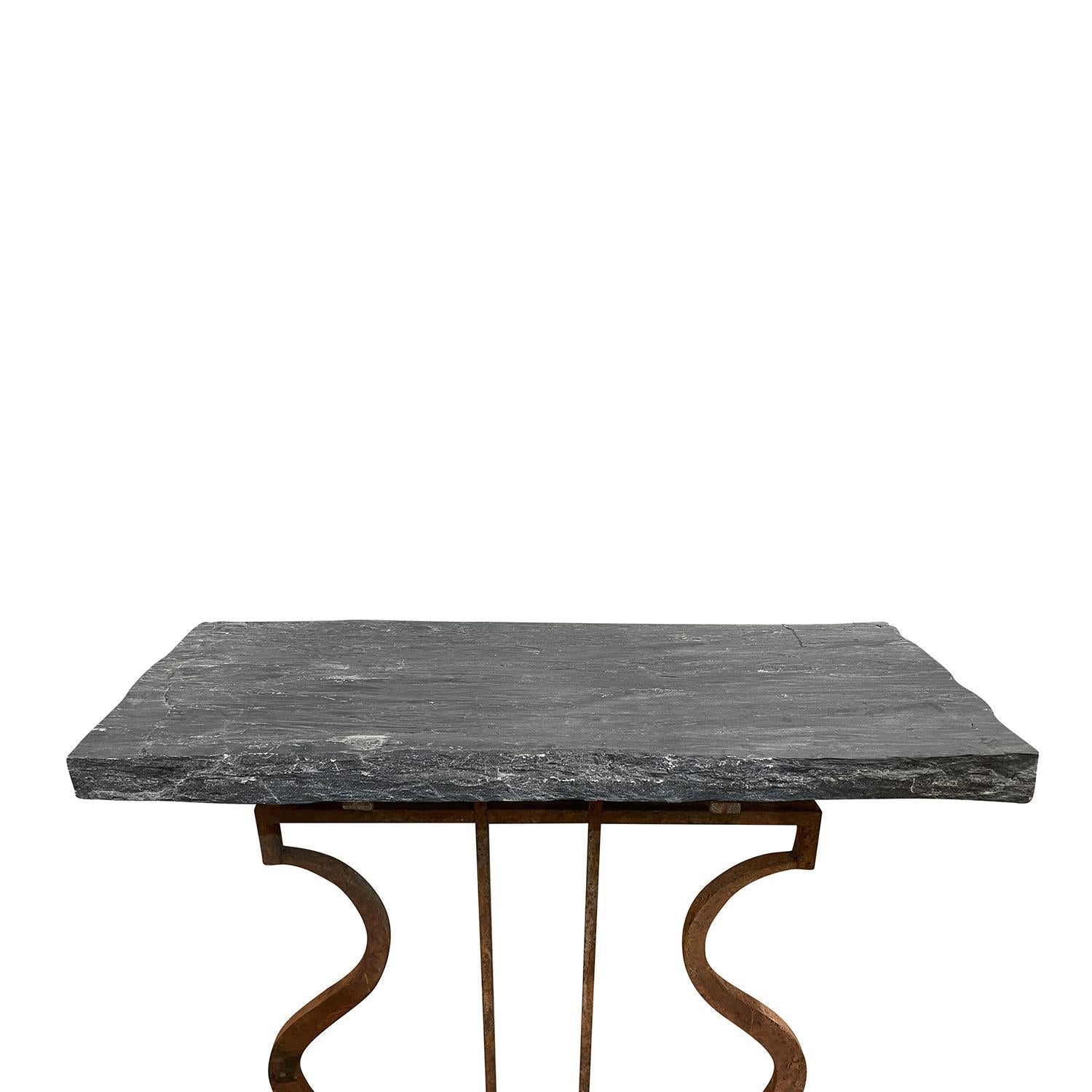 20th Century French Pair of Vintage Iron Console Tables with Slate Tops In Good Condition In West Palm Beach, FL