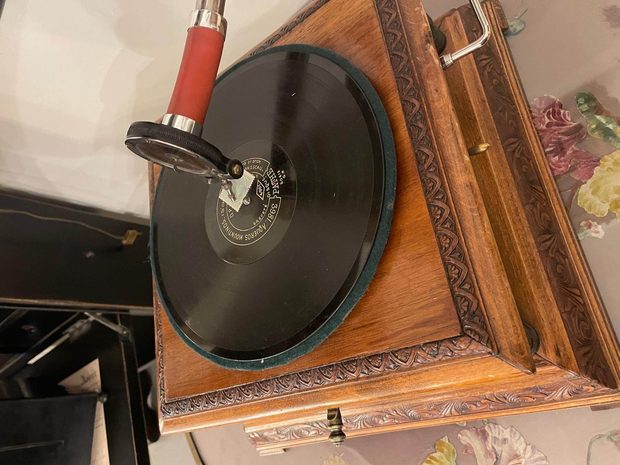 20th Century French Pathe Walnut and Sheet Metal Gramophone, 1920s 6