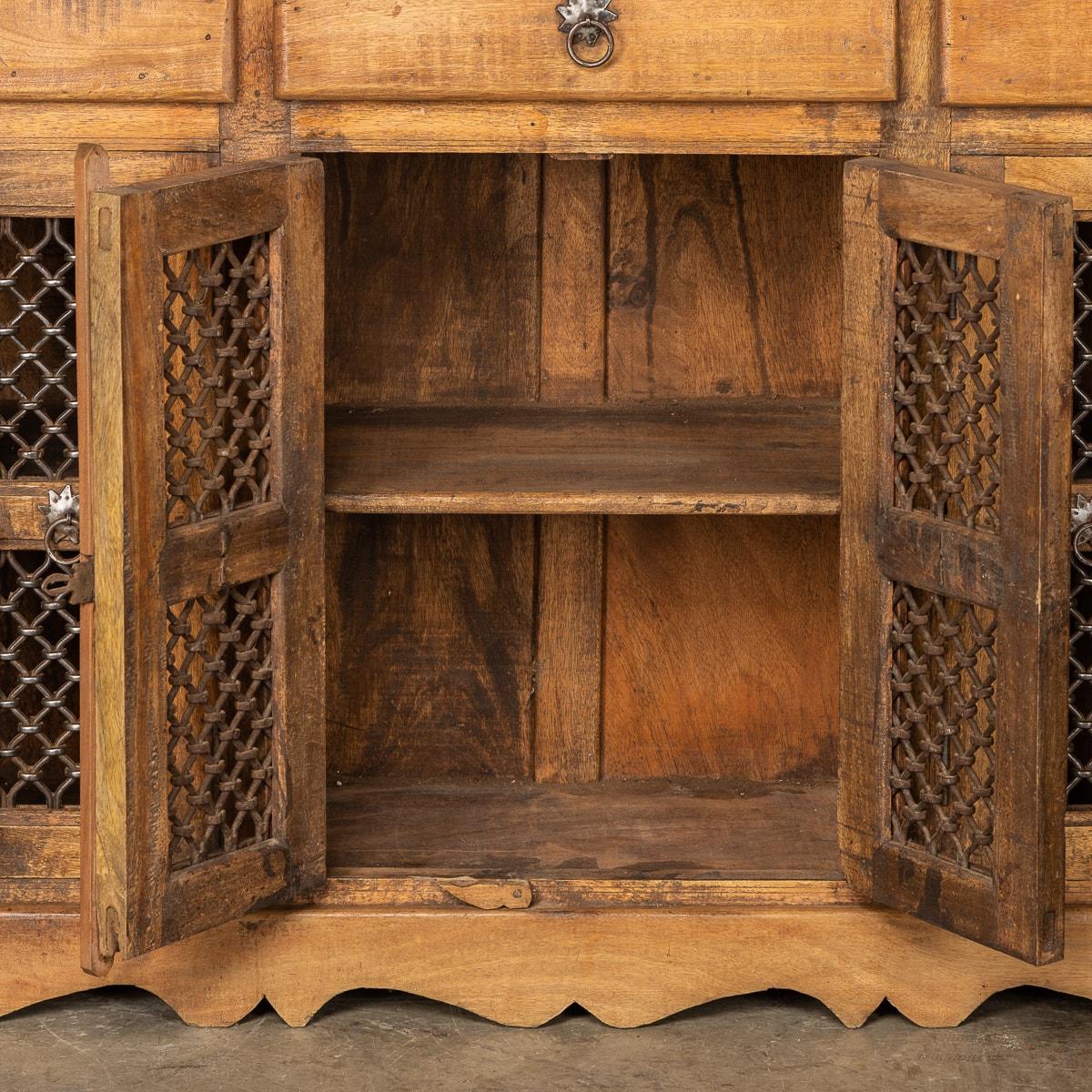 20th Century, French Pine Sideboard, C.1920 For Sale 6