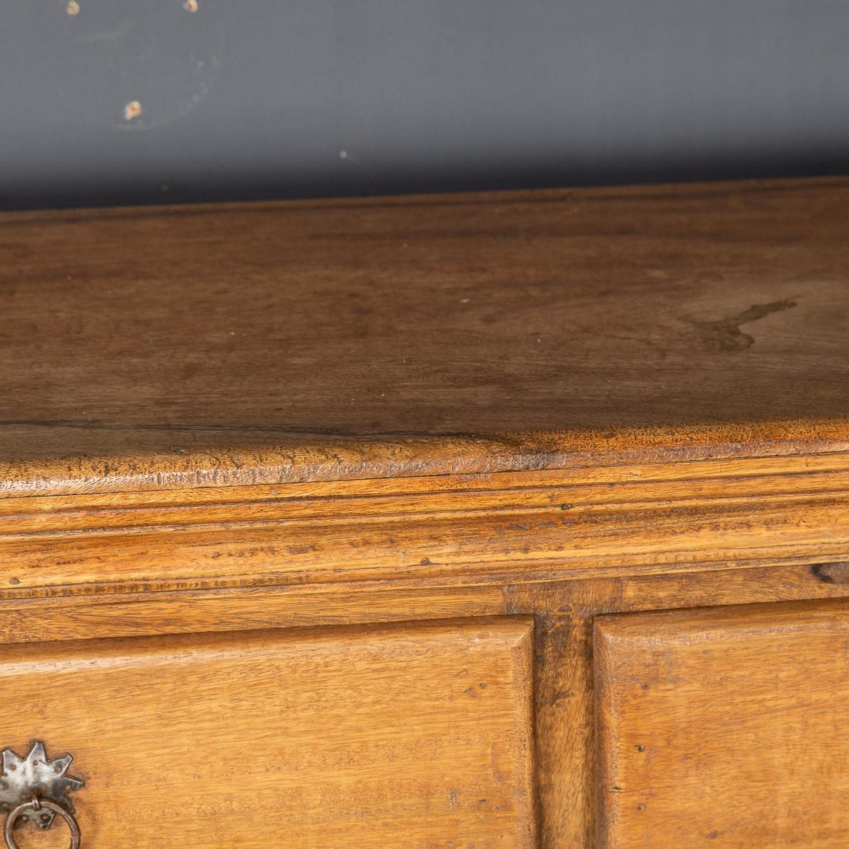 20th Century, French Pine Sideboard, C.1920 For Sale 12