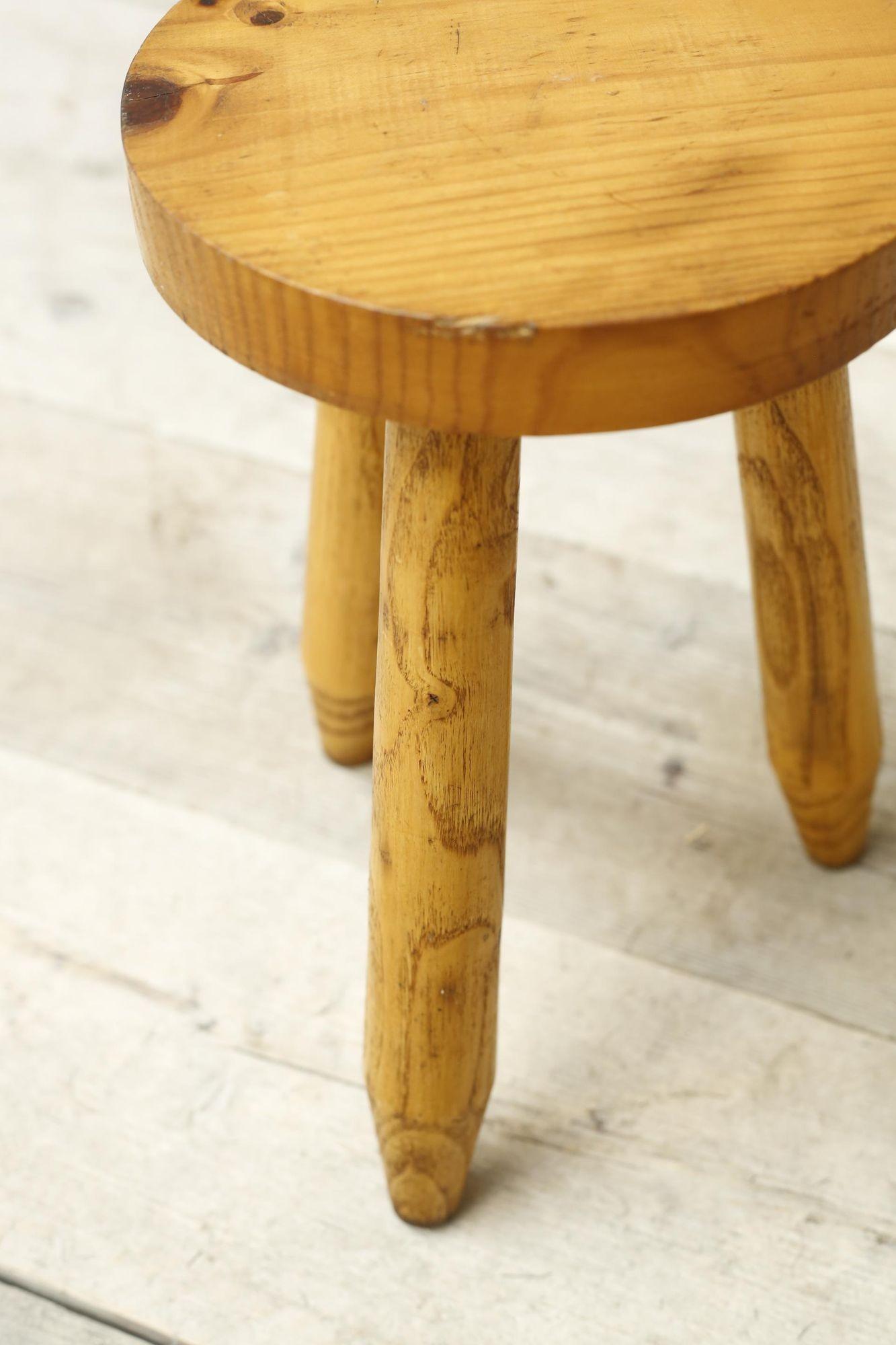 This is a very stylish small side table / stool made from pine. Circular top and tapered legs with great patina and colour. Ideal for use by the side of a chair or your bath for all of your lotions and potions.
Height 38cm Diameter of legs 26cm
