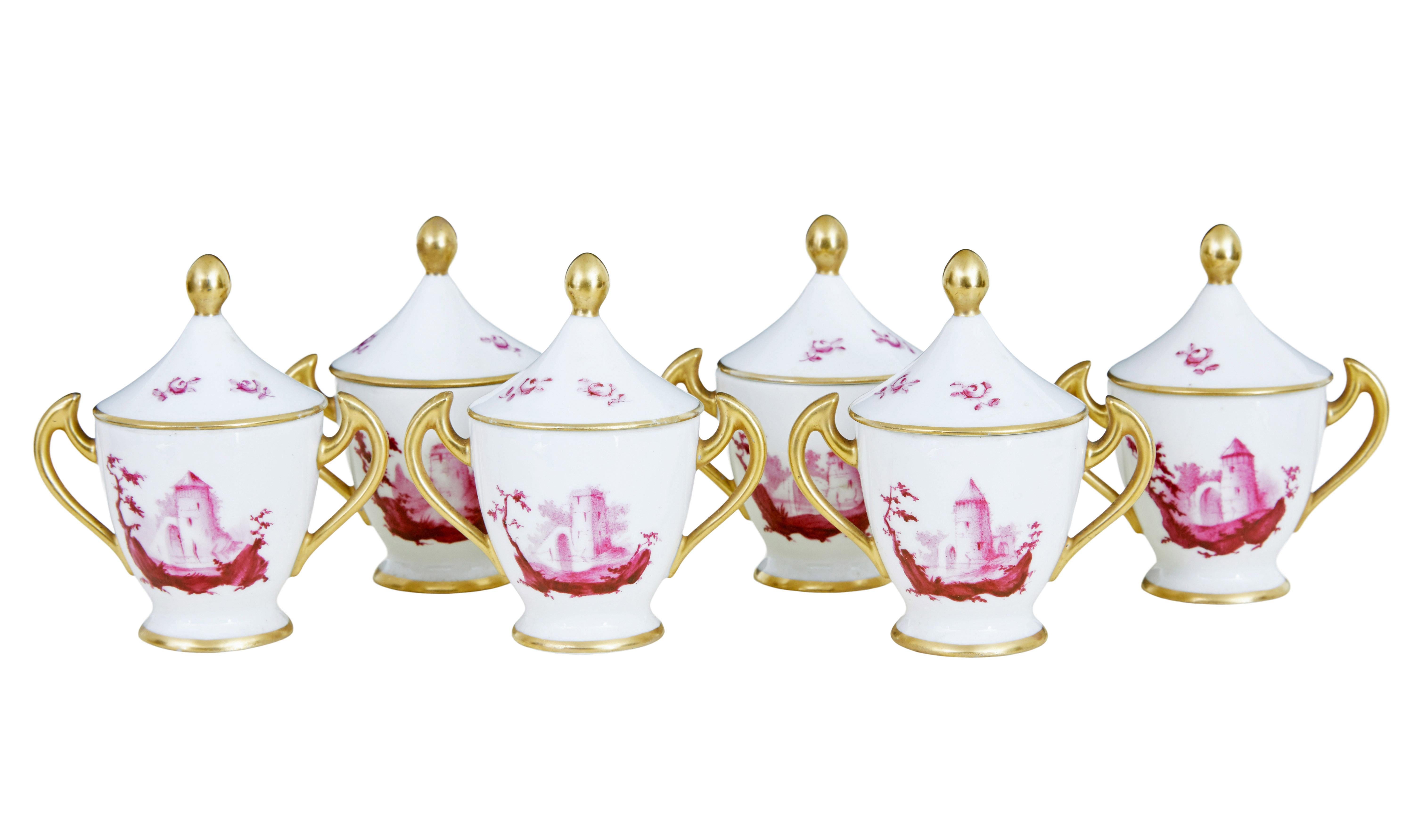 Fait main Service à dessert de 7 pièces en porcelaine française du 20ème siècle en vente