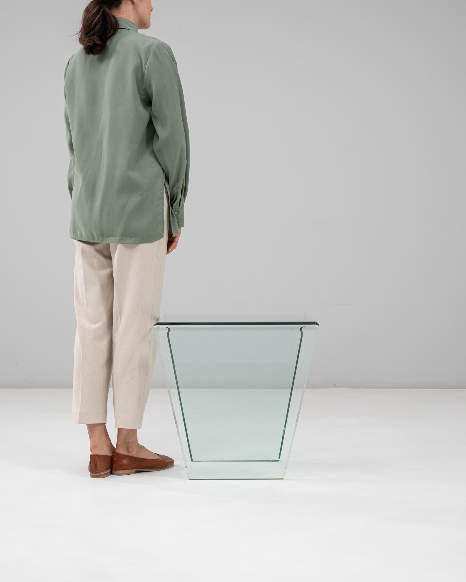 Postmoderne Table basse en verre incurvée postmoderne française du 20e siècle en vente