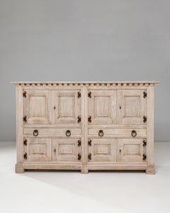 Armoire en chêne primitive française du 20e siècle avec quincaillerie en fer