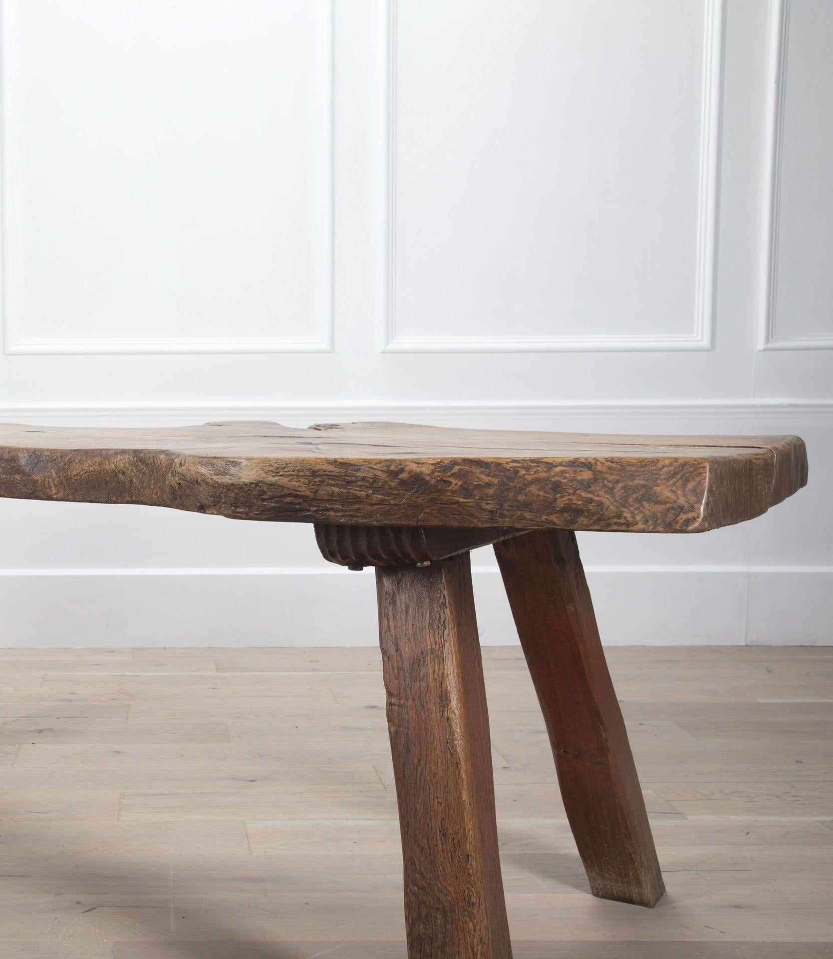 Mesa de roble primitiva francesa del siglo XX en Bueno estado para la venta en Gloucestershire, GB