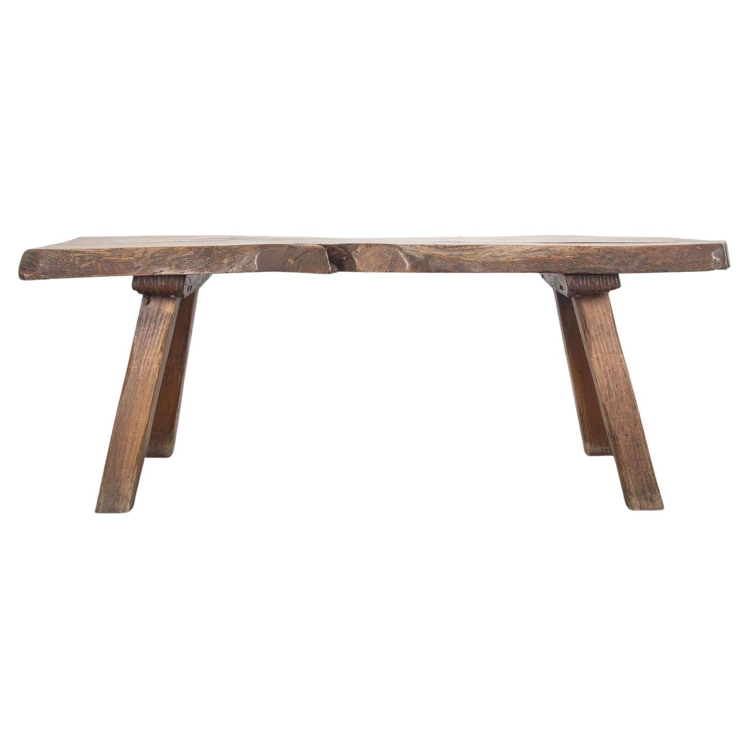 Mesa de roble primitiva francesa del siglo XX
