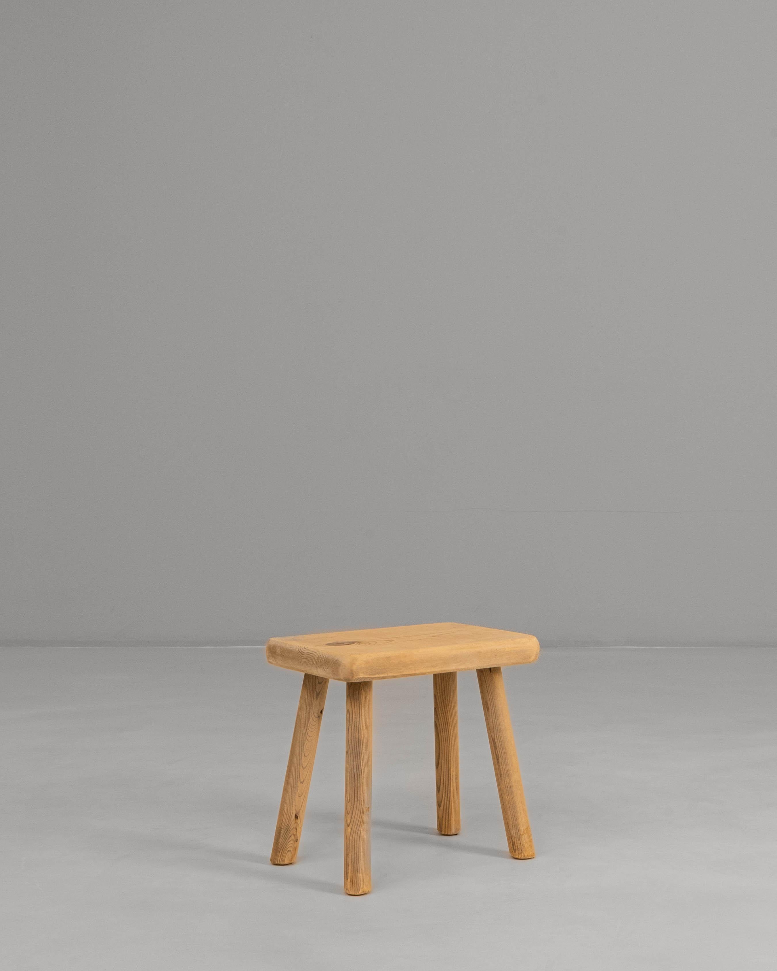 20th Century French Primitive Wooden Stool (20. Jahrhundert) im Angebot