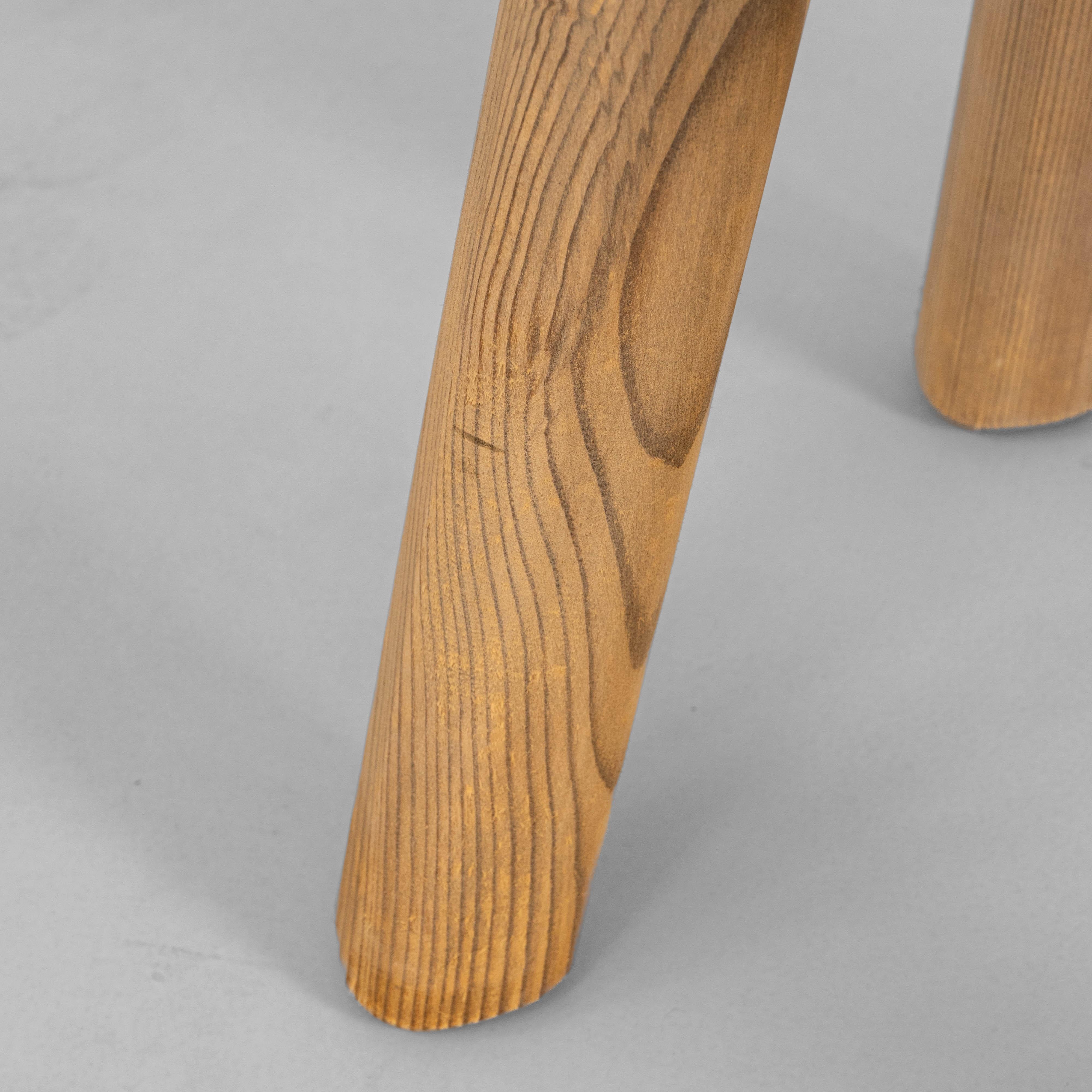 20th Century French Primitive Wooden Stool im Angebot 3