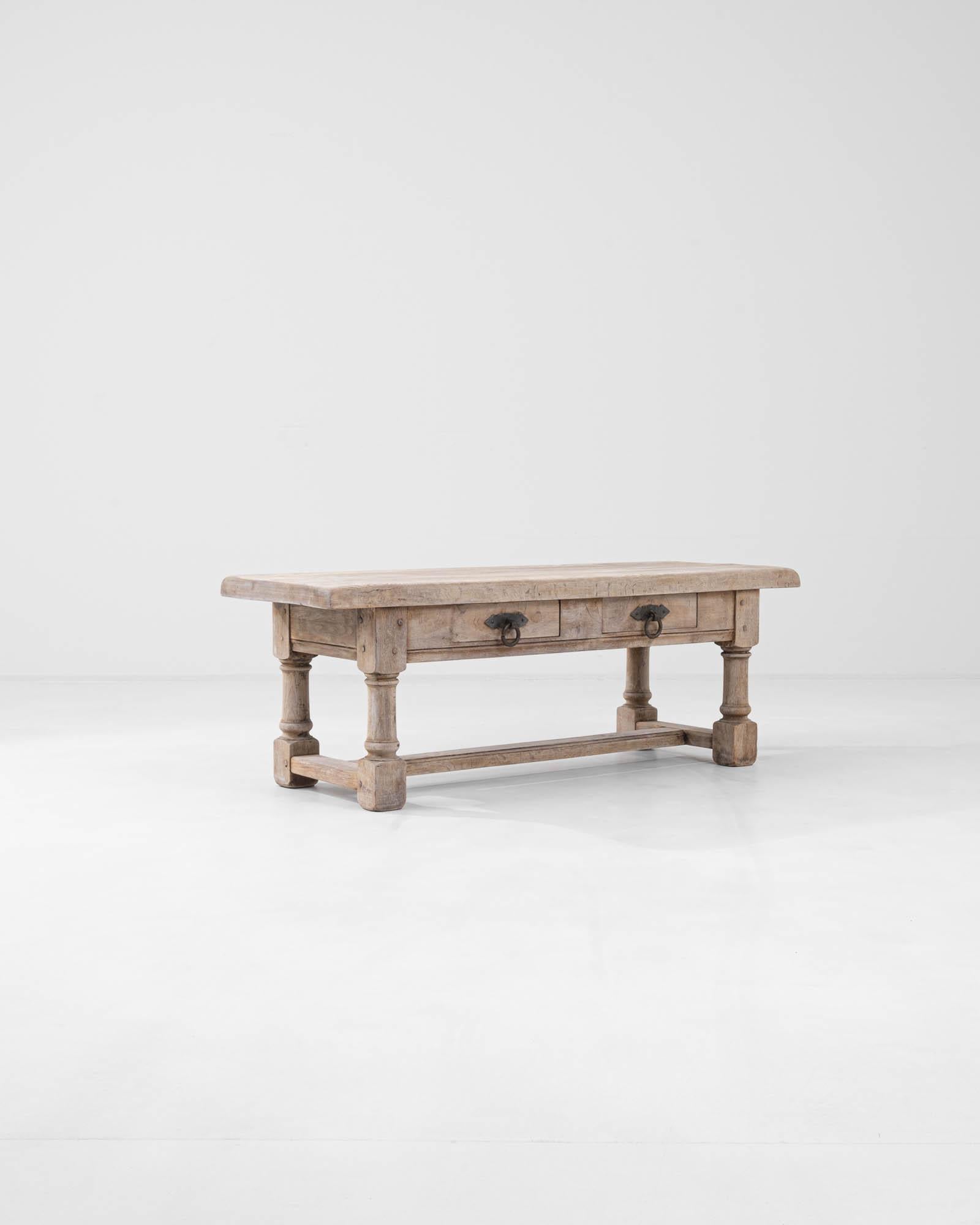 20th Century French Provincial Oak Coffee Table In Good Condition In High Point, NC