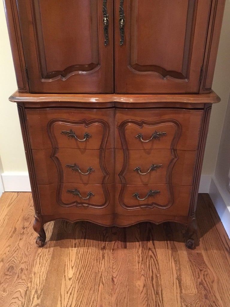 American 20th Century French Provincial Style Chest on Chest For Sale