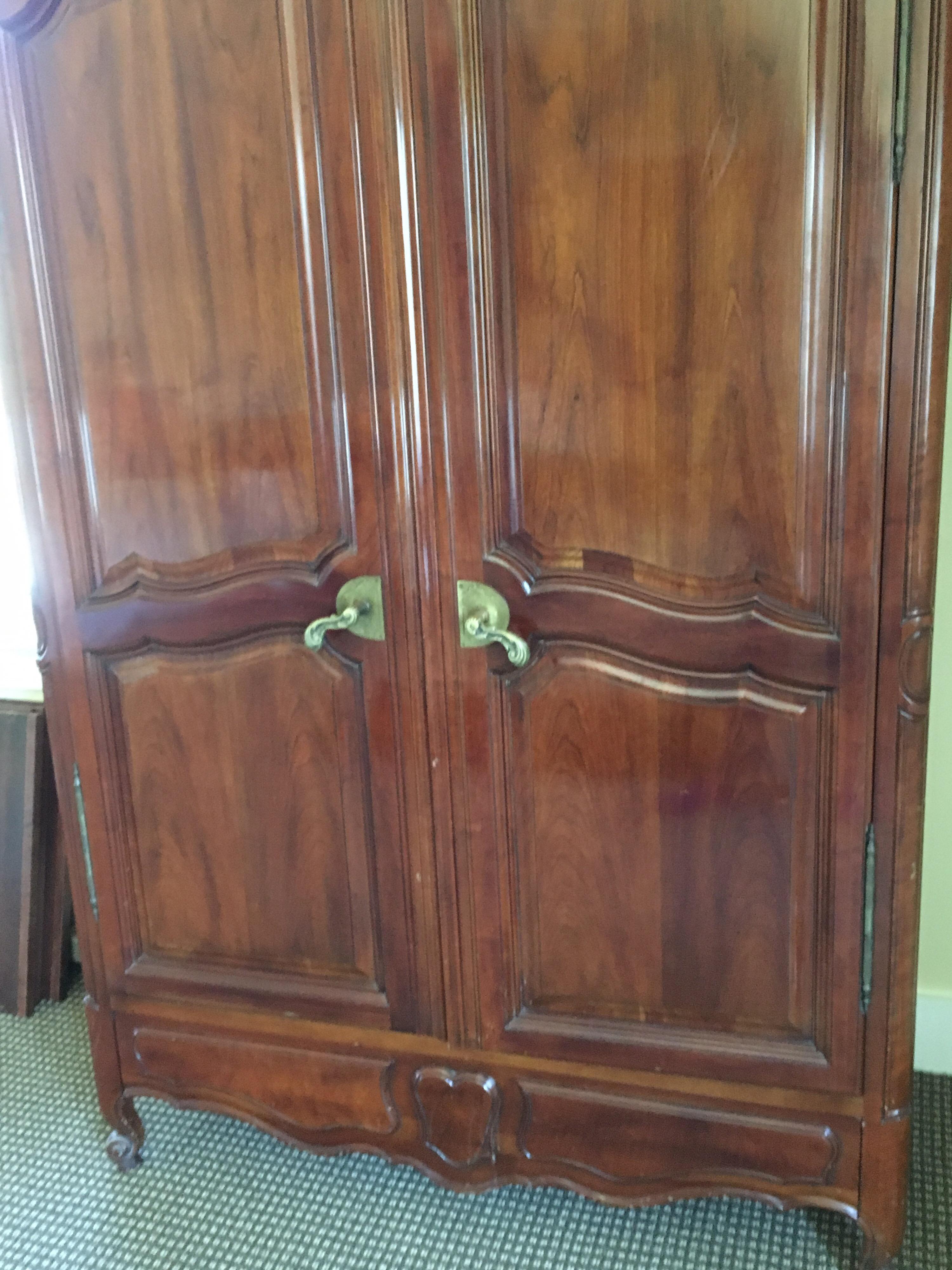20th Century French Provincial Style Walnut Armoire by John Widdicomb For Sale 10