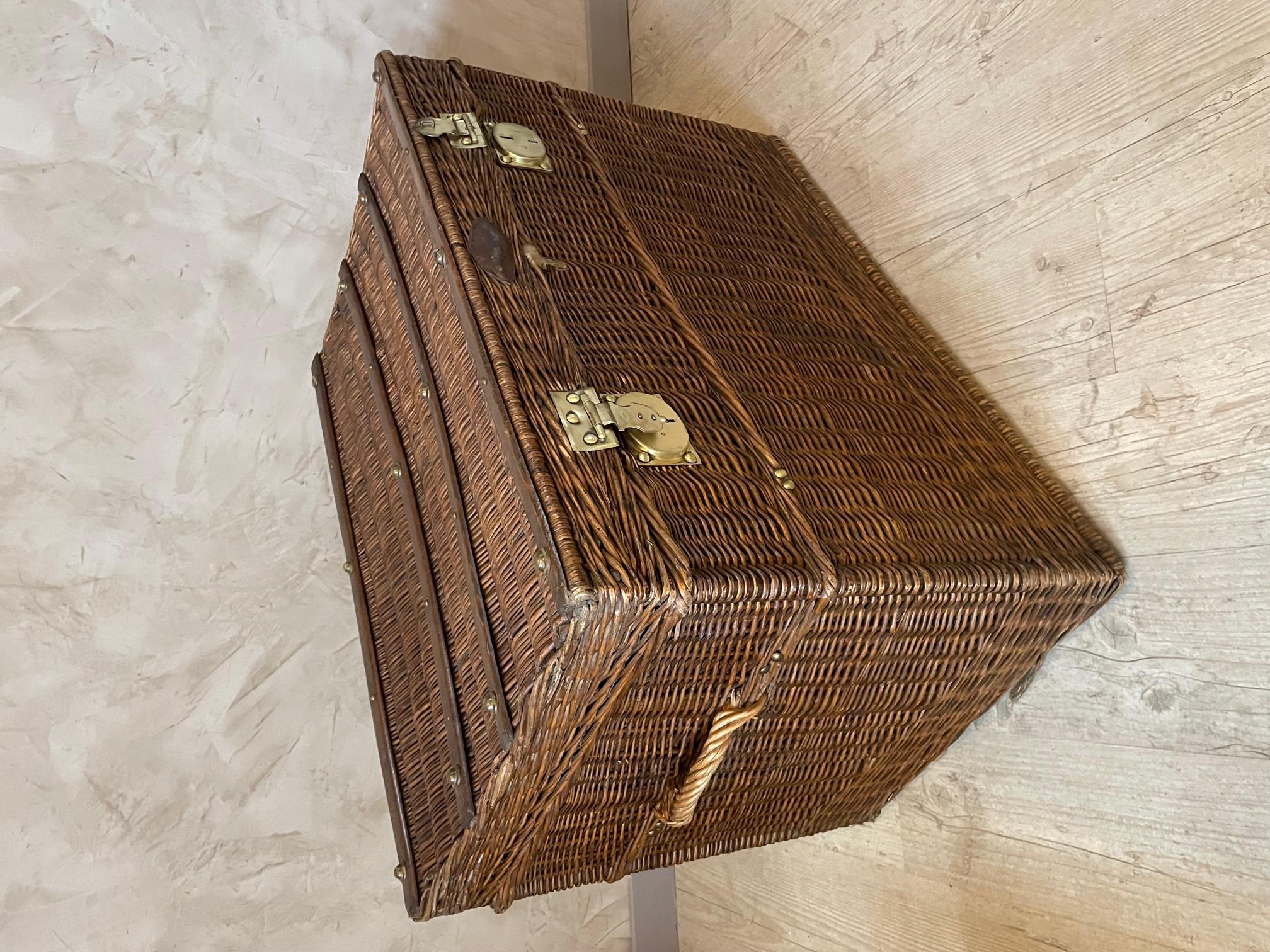 Early 20th Century 20th Century French Rattan and Brass Fitting Travel Trunk, 1920s