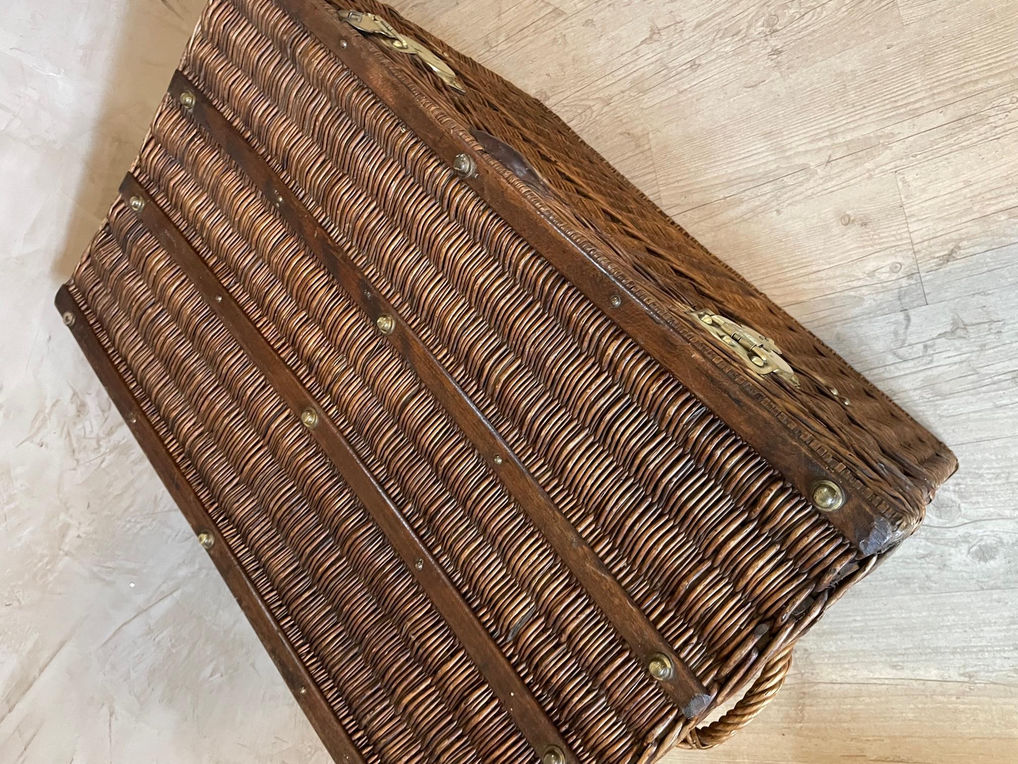 20th Century French Rattan and Brass Fitting Travel Trunk, 1920s 4