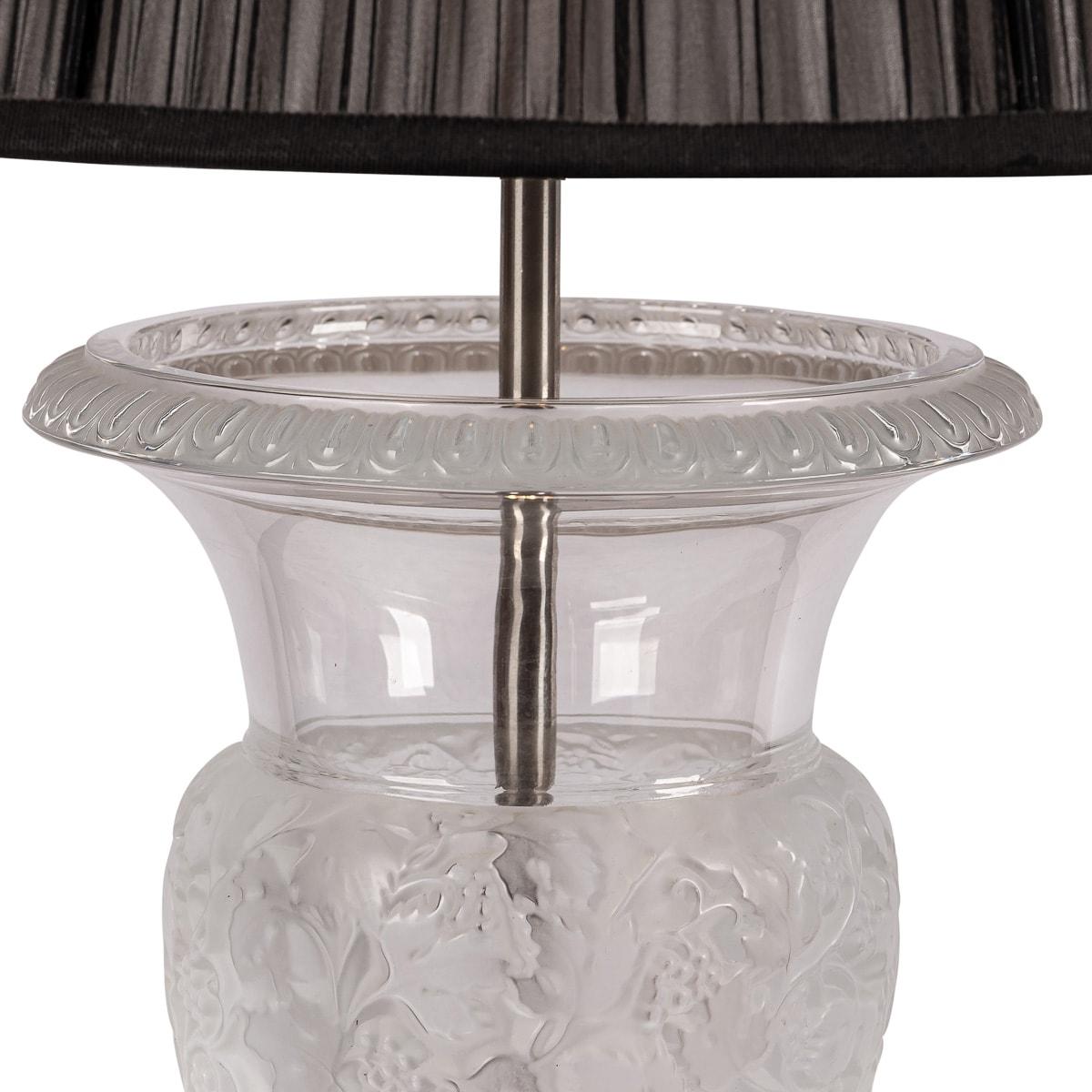 20th Century French René Lalique 'Versailles Lamp', c.2000 In Good Condition For Sale In Royal Tunbridge Wells, Kent