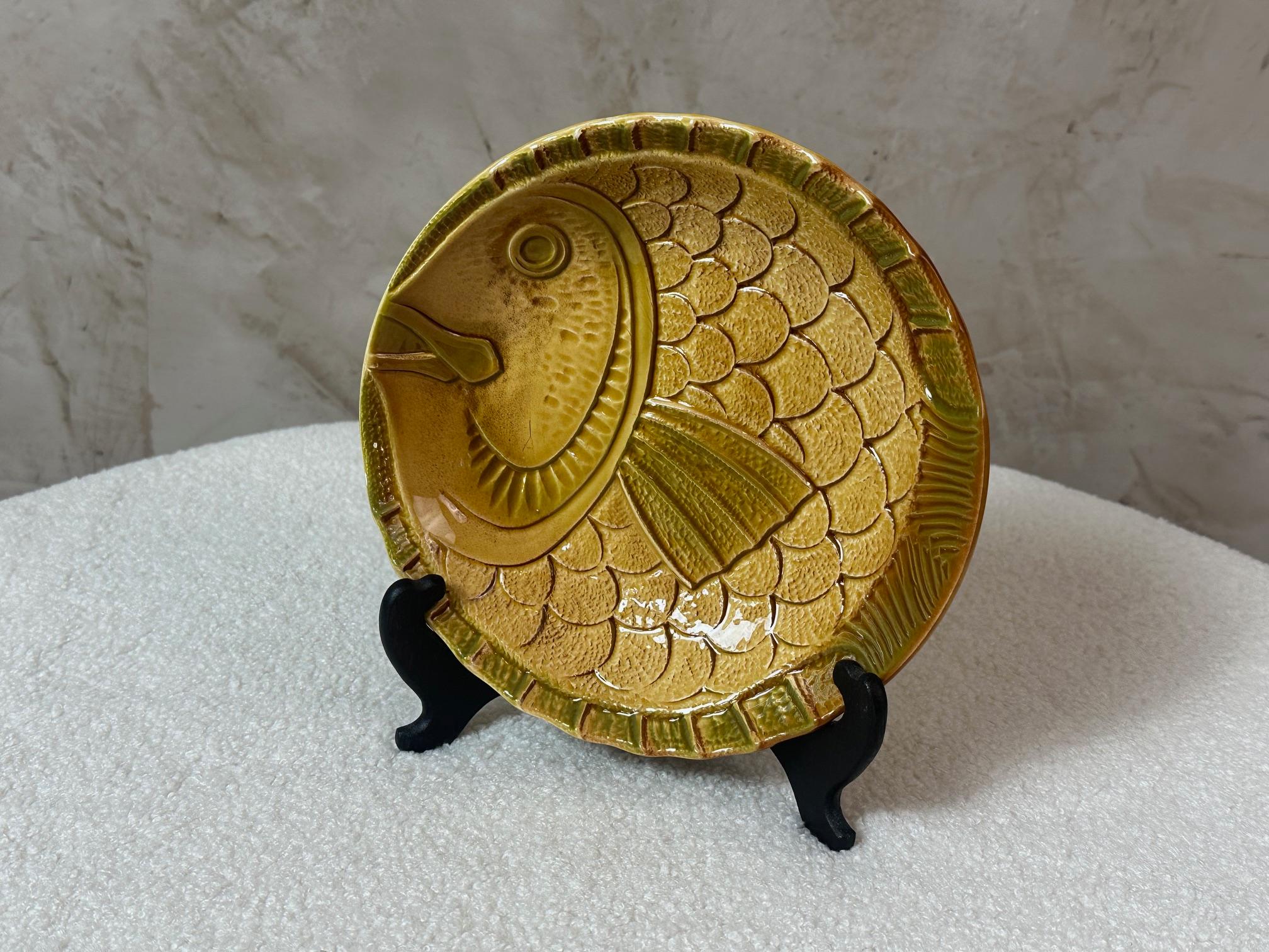20e siècle Manufacture française de Revernay Ensemble de 12 assiettes, années 1950 Bon état - En vente à LEGNY, FR