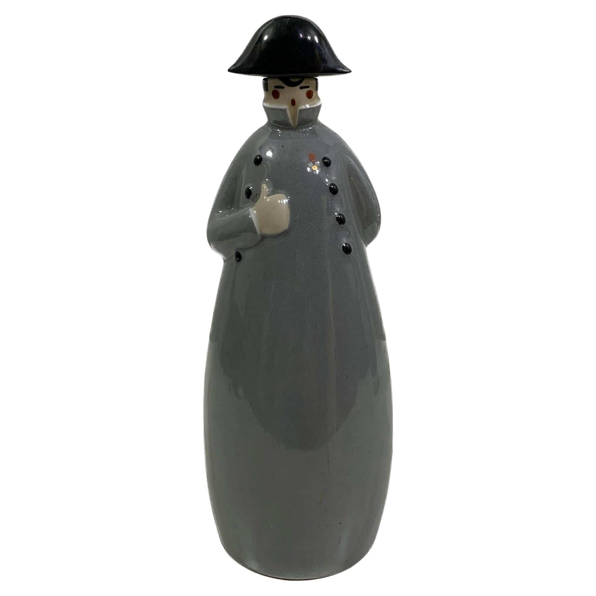 Bottiglia di liquore ROBJ francese del XX secolo raffigurante Napoleone, firmata