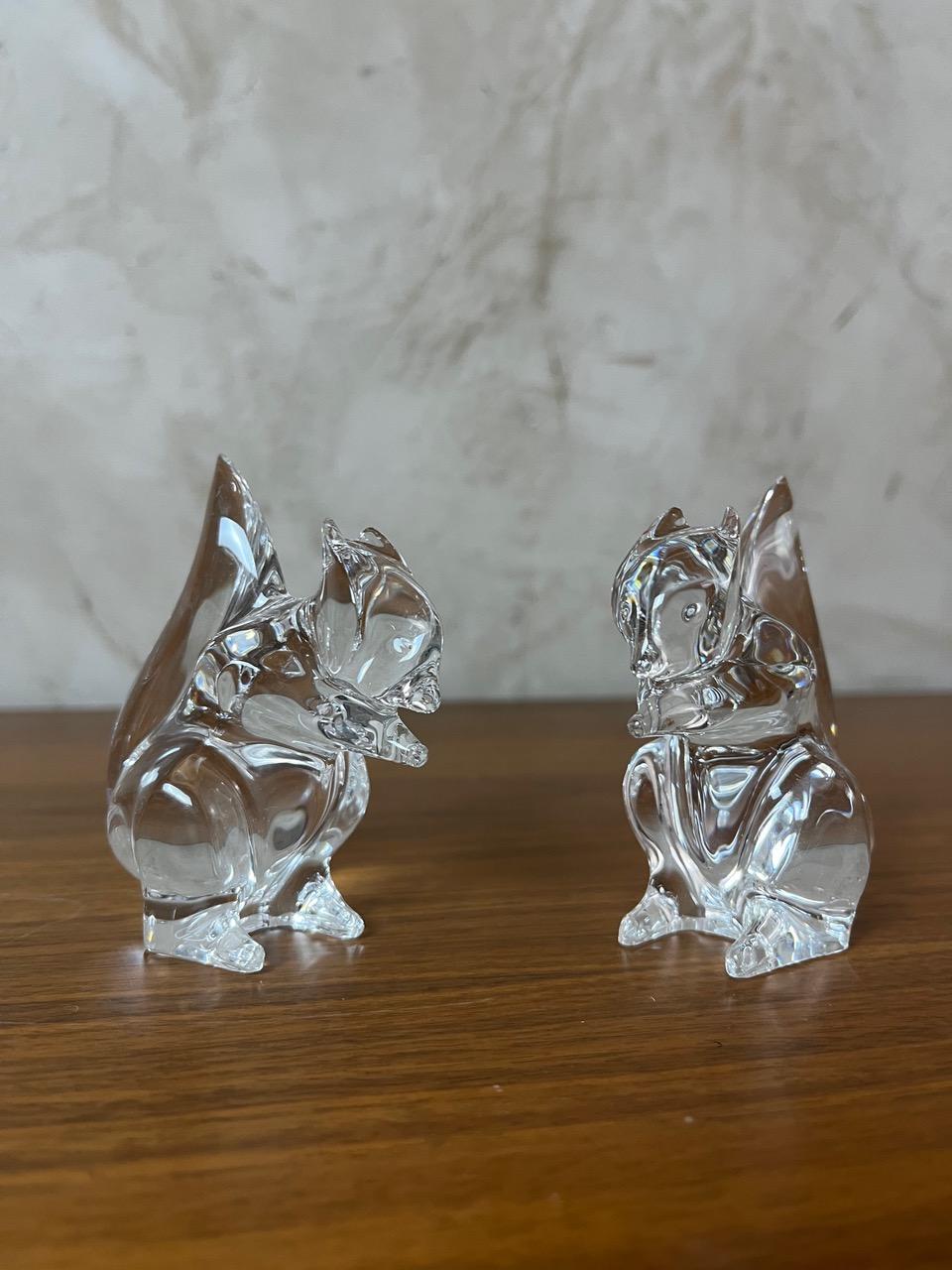 Français Paire d'écureuils en cristal français du Saint Louis du 20e siècle, années 1980 en vente