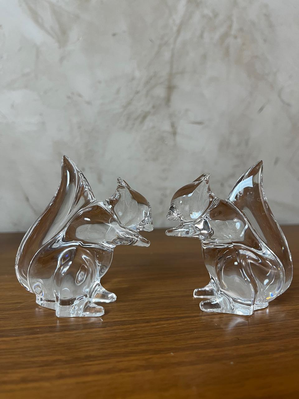 Paire d'écureuils en cristal français du Saint Louis du 20e siècle, années 1980 Bon état - En vente à LEGNY, FR