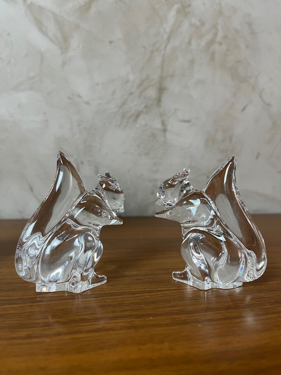 Fin du 20e siècle Paire d'écureuils en cristal français du Saint Louis du 20e siècle, années 1980 en vente