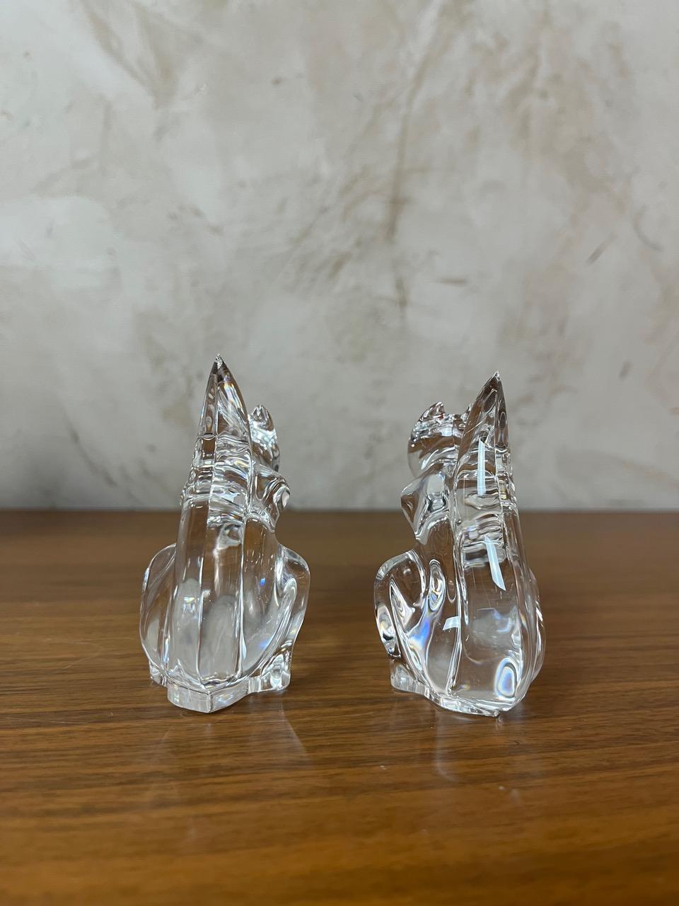 Cristal Paire d'écureuils en cristal français du Saint Louis du 20e siècle, années 1980 en vente