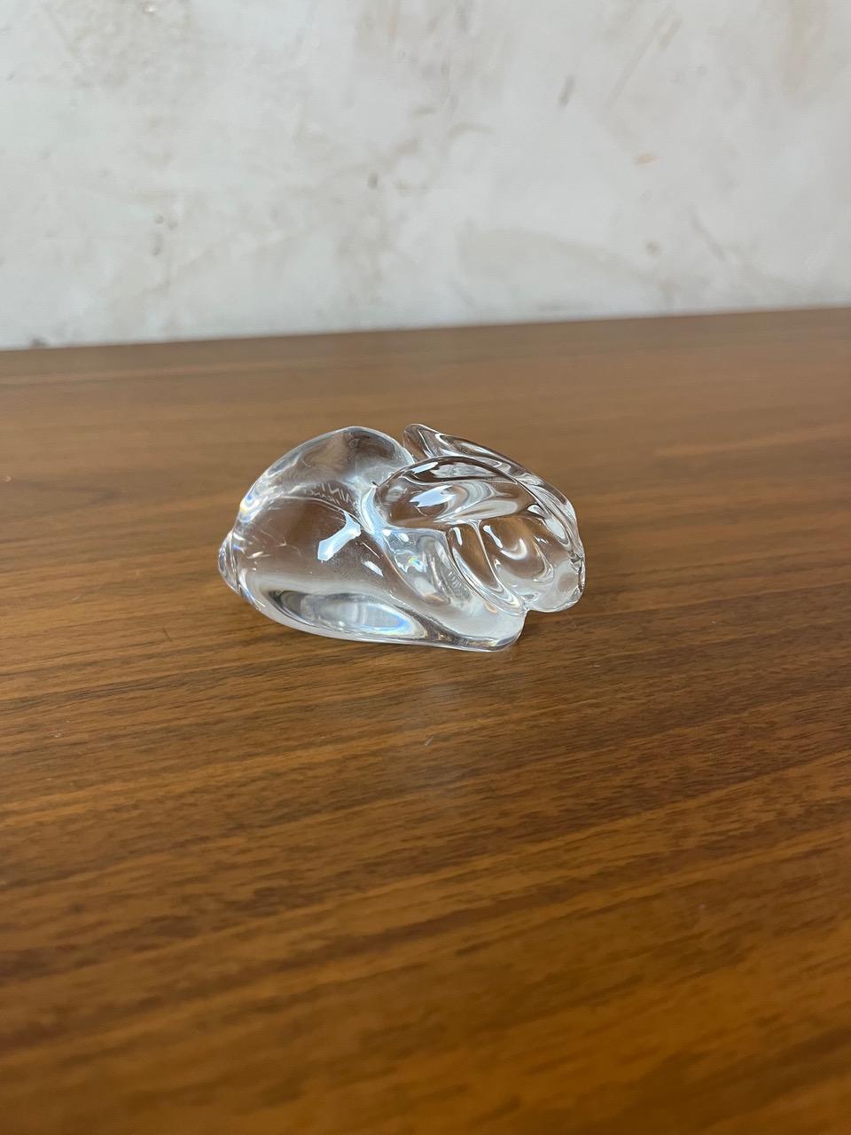 Français Sculpture de lapin en cristal de Saint Louis du 20e siècle, 1980 en vente