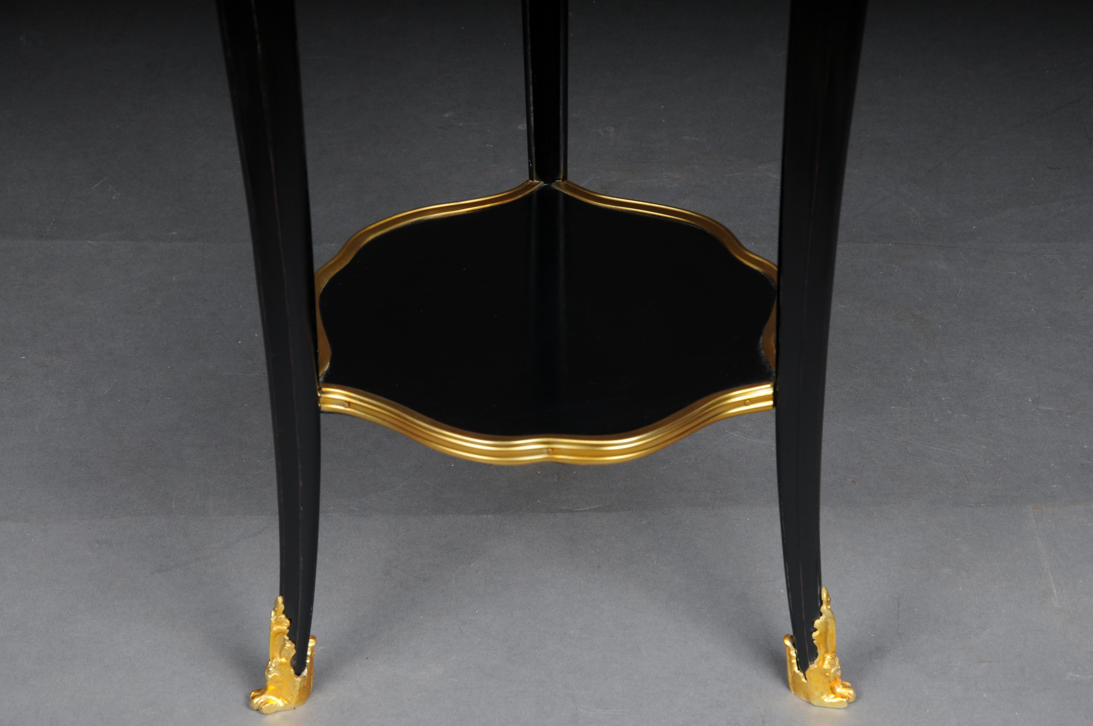 Französischer Salon-Beistelltisch des 20. Jahrhunderts im Louis-XV-Stil nach F. Linke, Schwarz (Ebonisiert) im Angebot