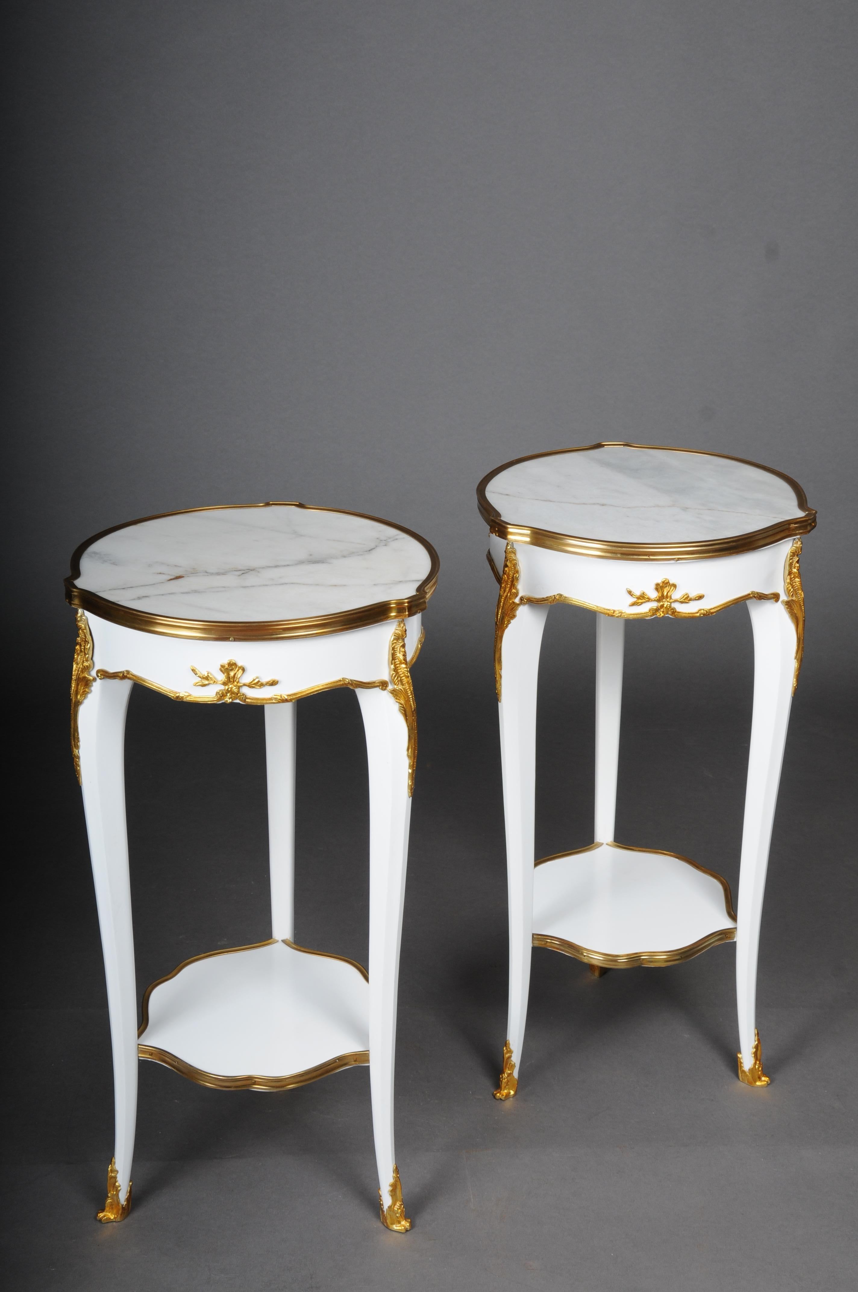 Table d'appoint de salon française du 20ème siècle en Louis XV d'après F. Linke, blanche en vente 4