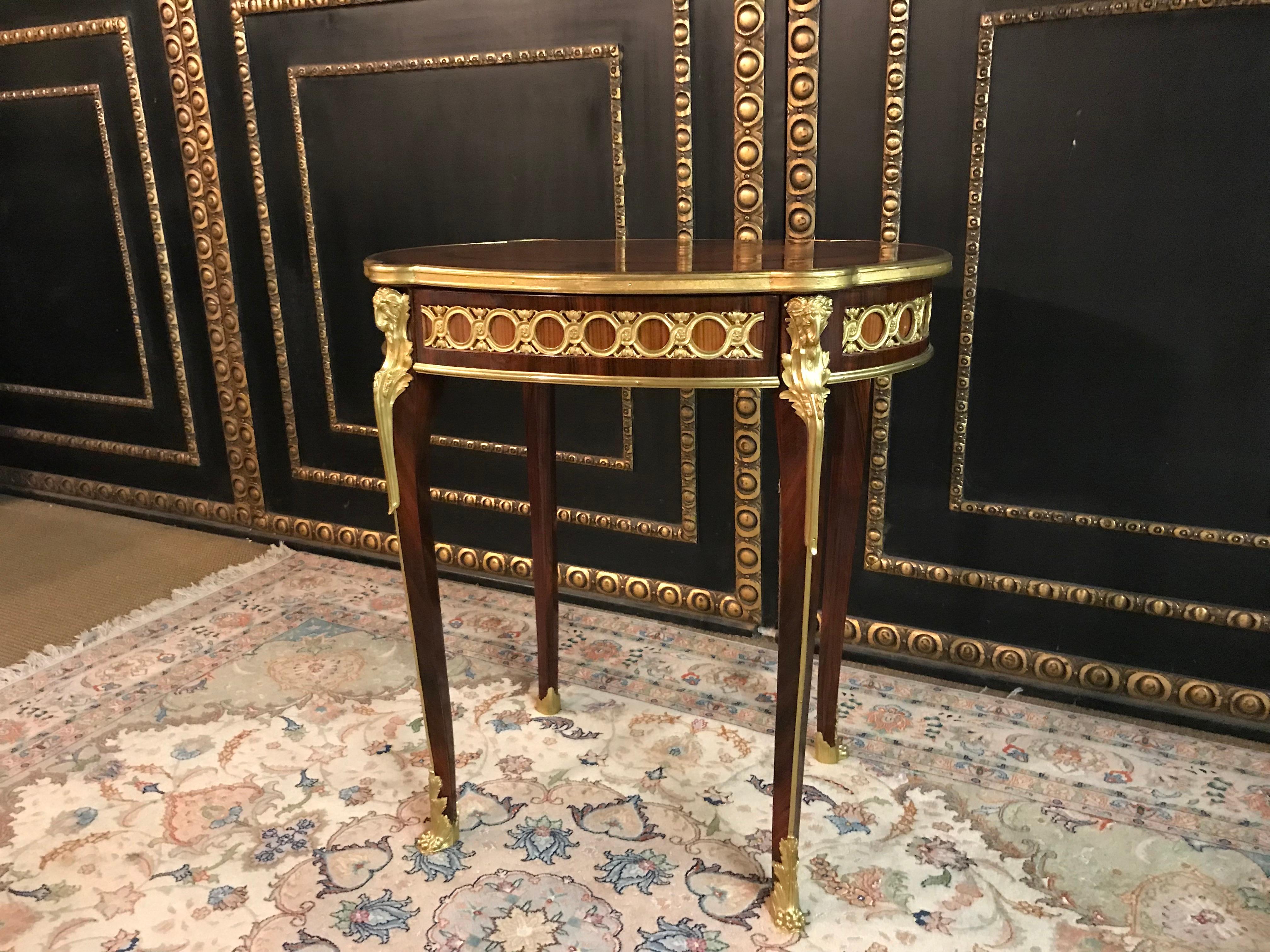 20th Century French Salon Side Table in Transition Style Rosewood Veneer In Good Condition In Berlin, DE