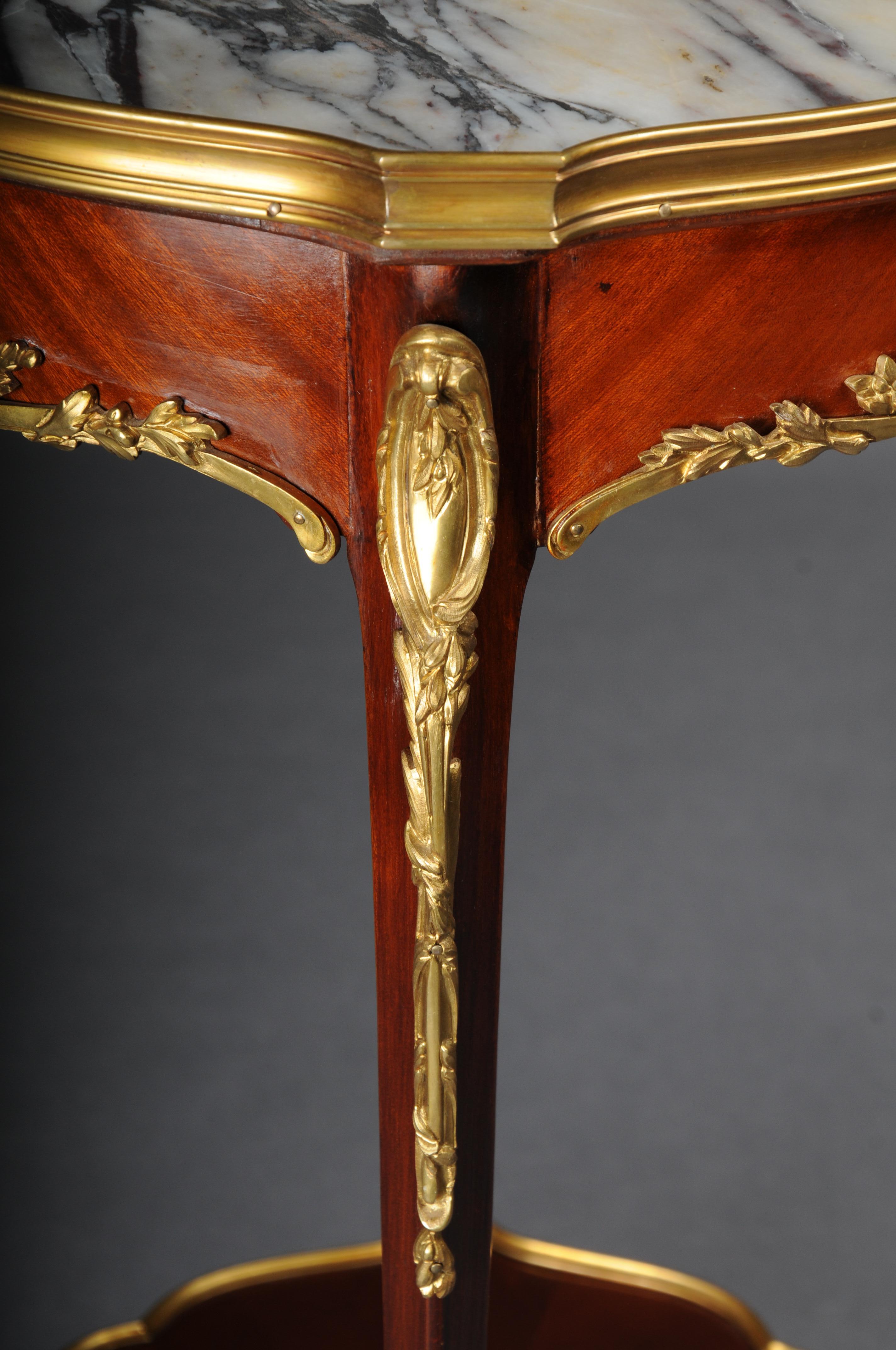 Table d'appoint de salon française du 20ème siècle, Louis XV d'après F. Linke, en hêtre en vente 4