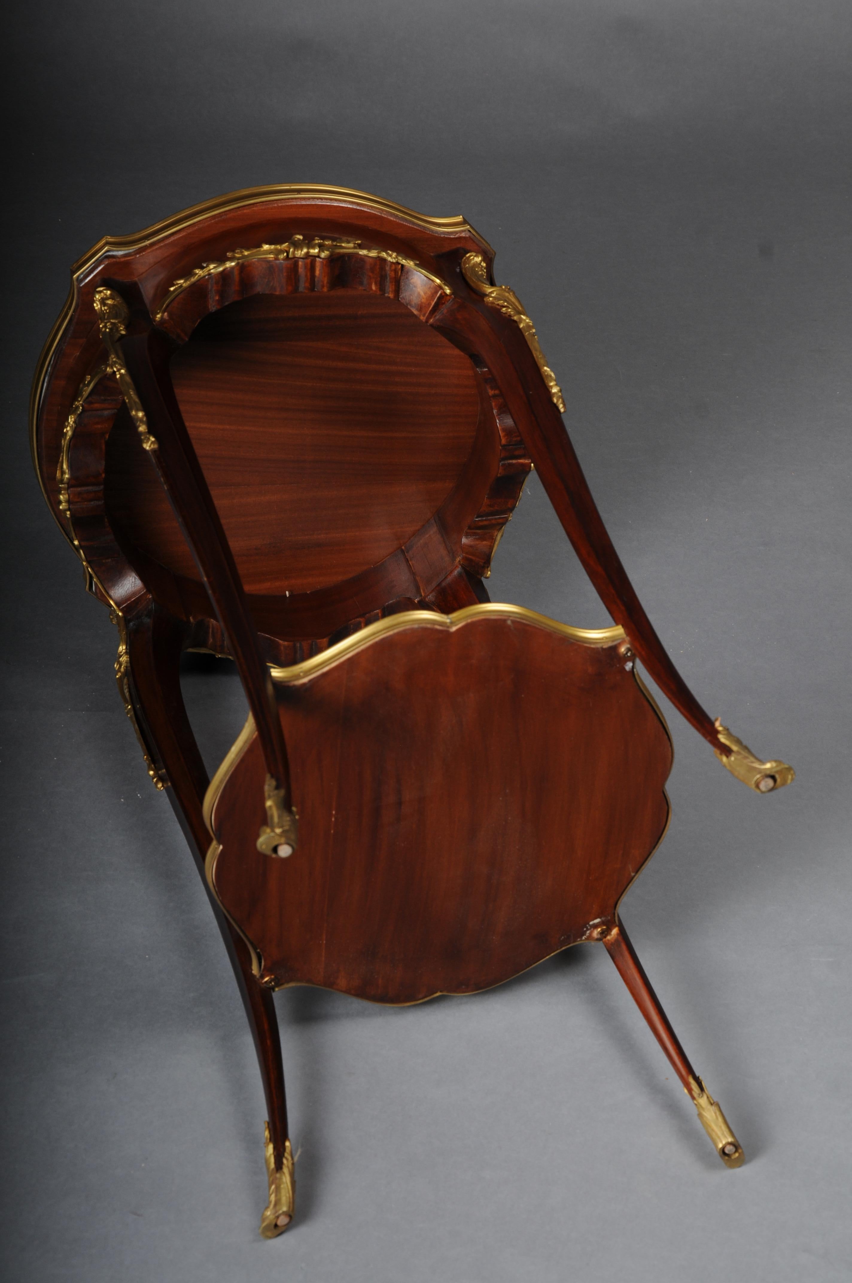 Table d'appoint de salon française du 20ème siècle, Louis XV d'après F. Linke, en hêtre en vente 6