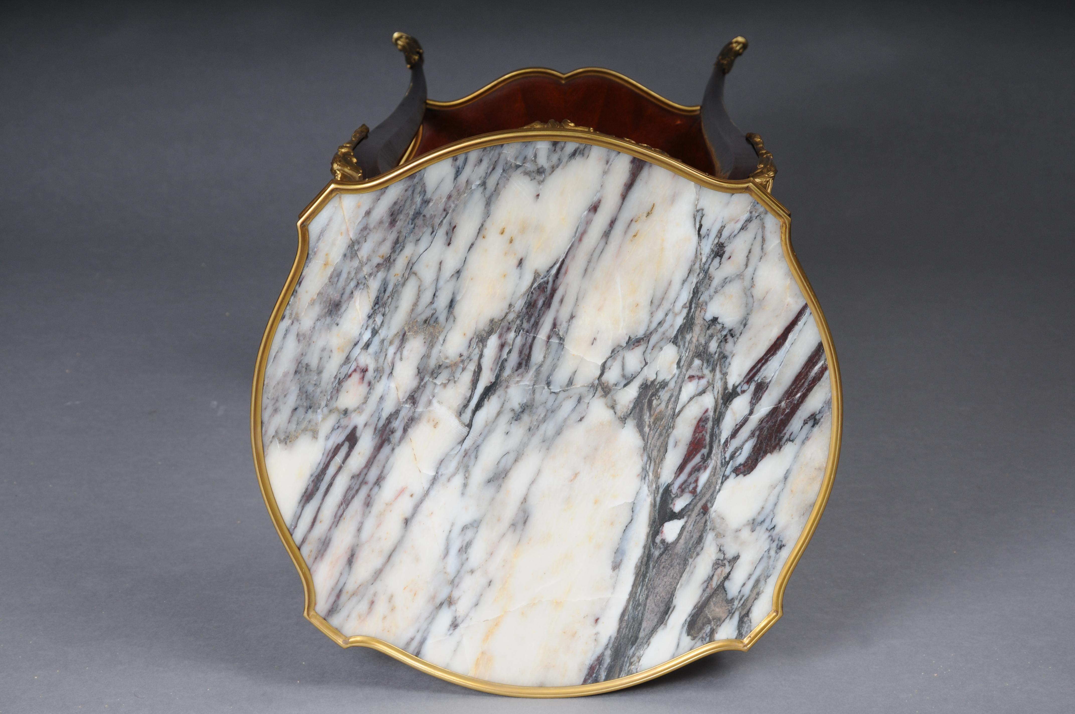 Table d'appoint de salon française du 20ème siècle, Louis XV d'après F. Linke, en hêtre en vente 7