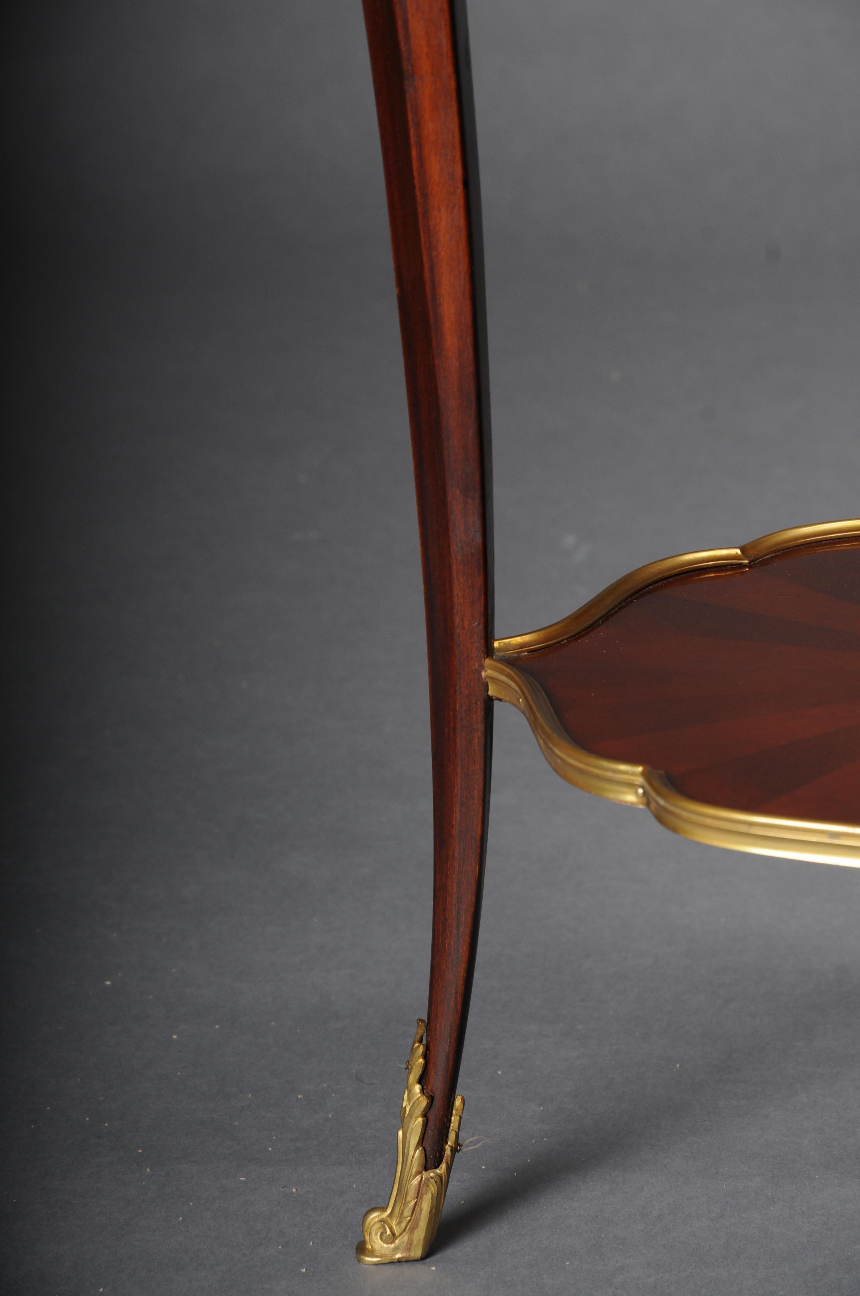 Table d'appoint de salon française du 20ème siècle, Louis XV d'après F. Linke, en hêtre en vente 2