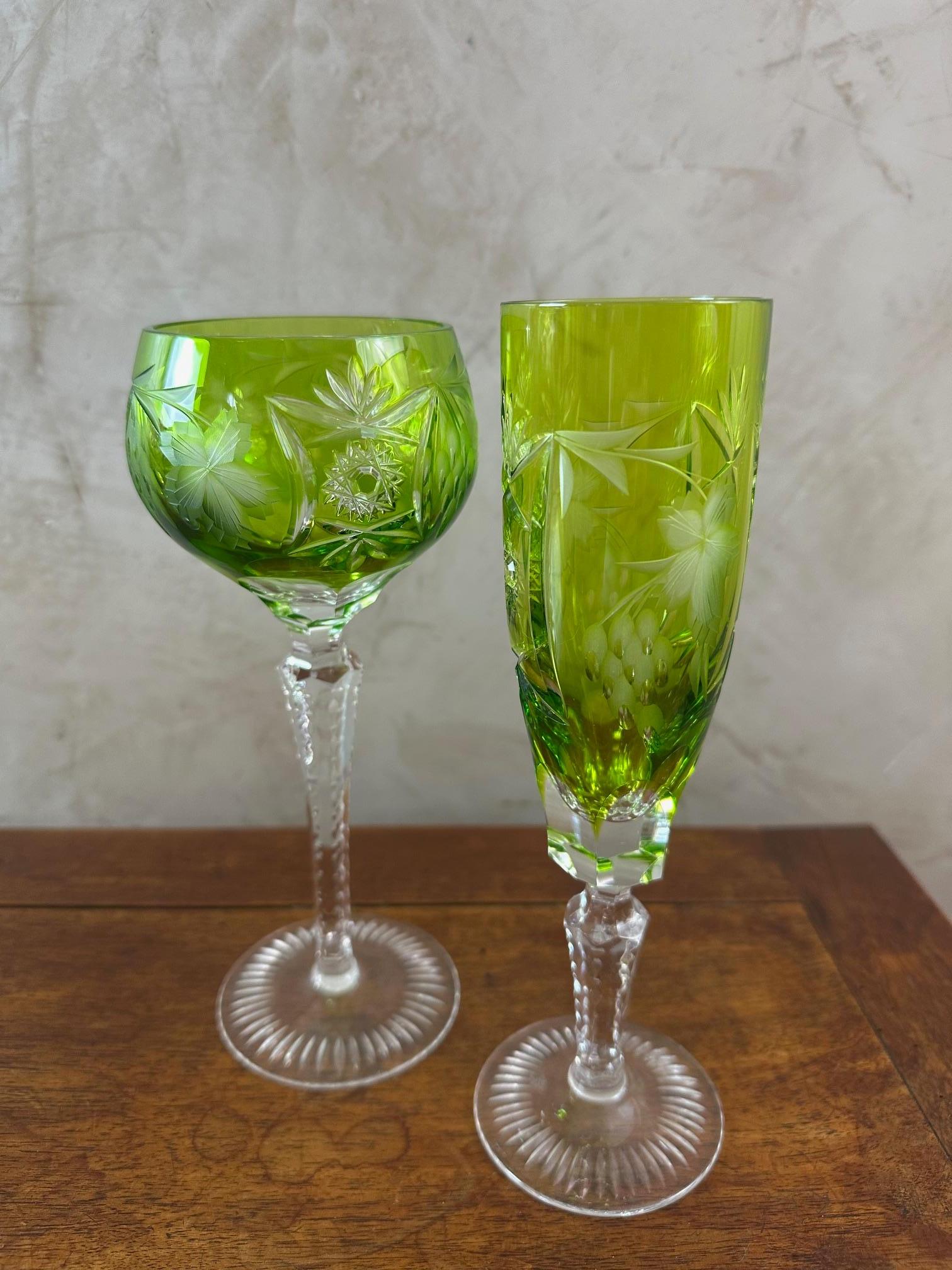 20th century French Set of 10 Crystal Wine glasses and Champagne Glasses, 1950s 1