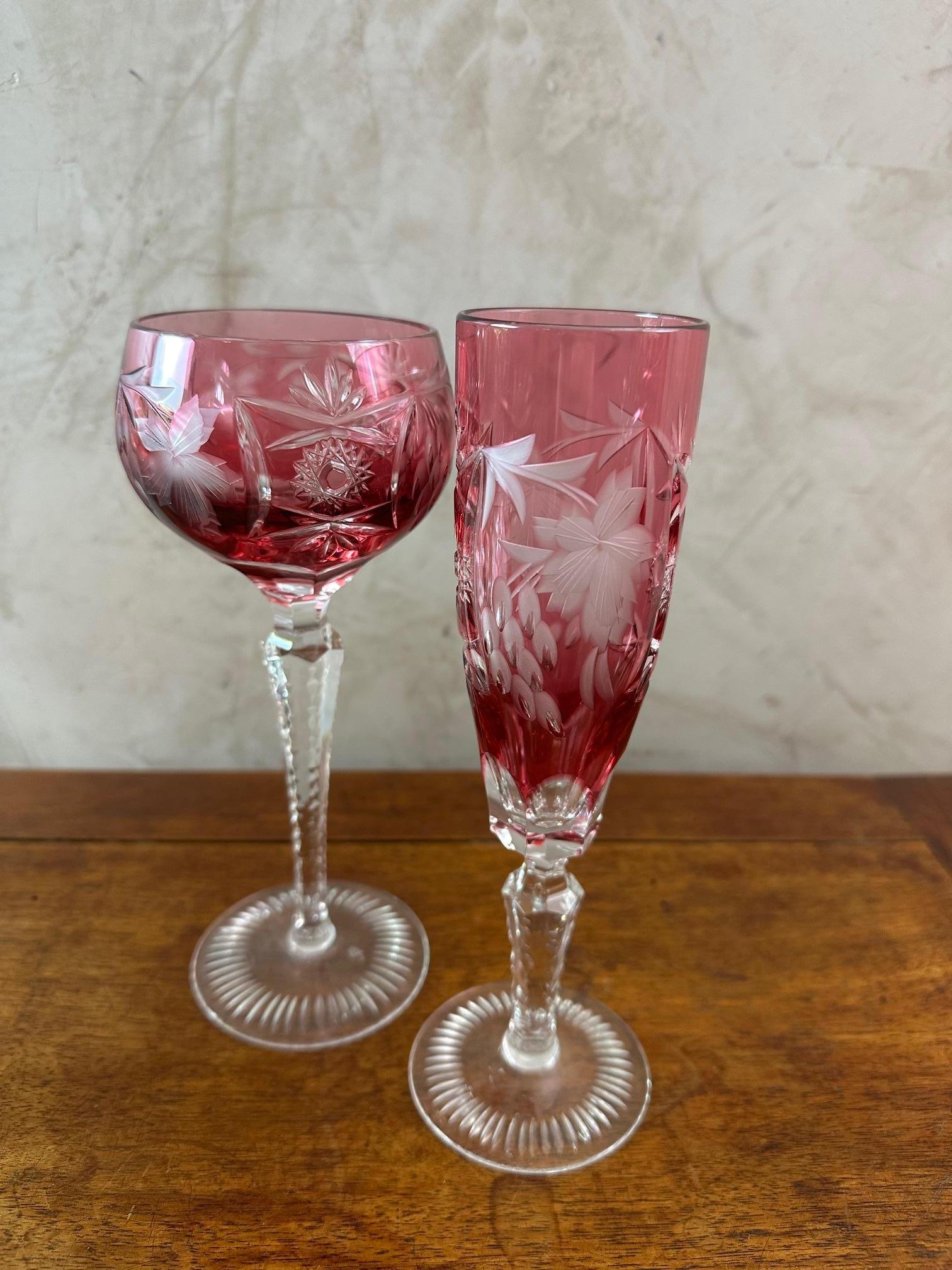 20th century French Set of 10 Crystal Wine glasses and Champagne Glasses, 1950s 2
