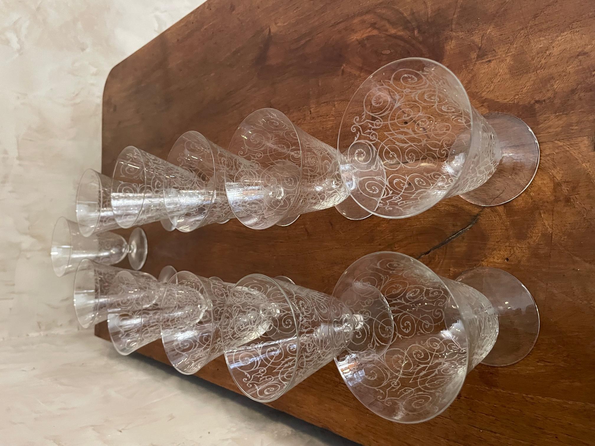 20th Century French, Set of 11 Wine Glasses in the Taste of Baccarat, 1930s In Good Condition For Sale In LEGNY, FR