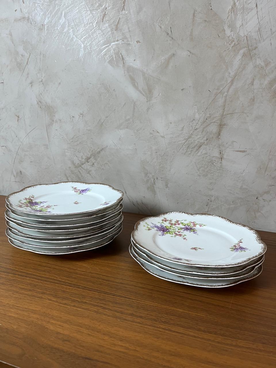 20th century French set of 12 Porcelain Desert Plates, 1900s For Sale 12