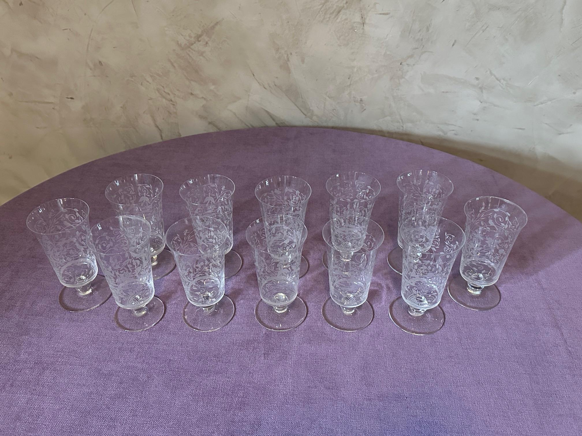 20th century French Set of Crystal Baccarat Glasses, Pitcher and Decanter In Good Condition For Sale In LEGNY, FR