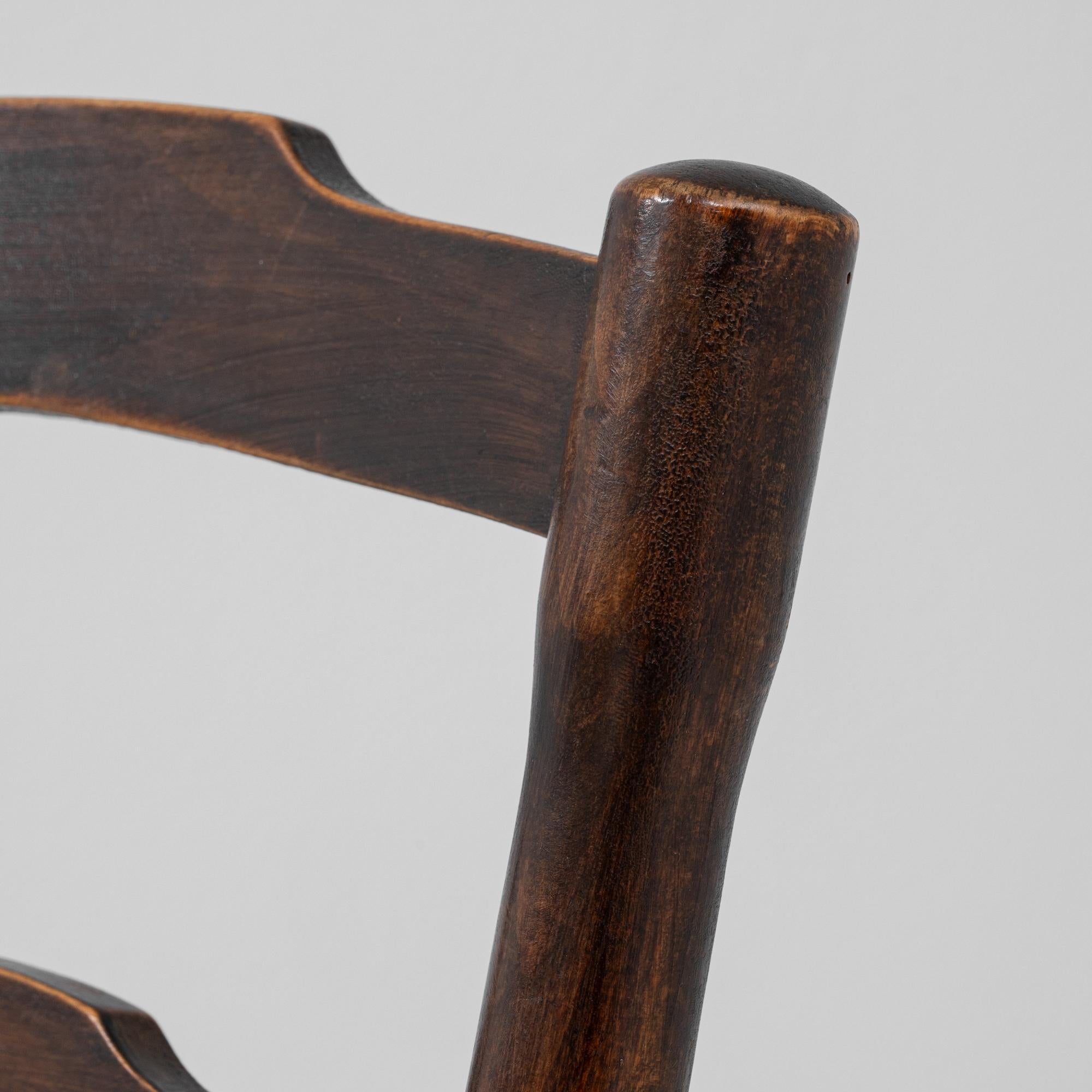 20th Century French Set Of Four Dining Chairs In Good Condition For Sale In High Point, NC