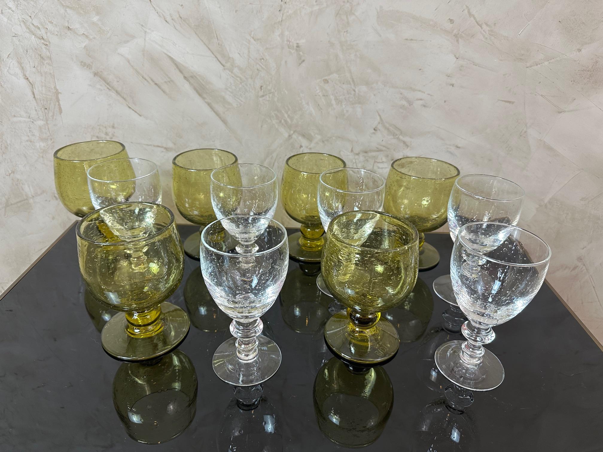 Ensemble français du 20e siècle de six verres soufflés à la Biot, années 1980 en vente 5