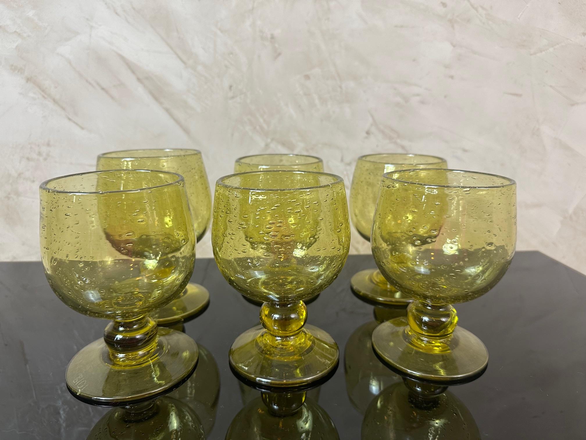 Ensemble français du 20e siècle de six verres soufflés à la Biot, années 1980 Bon état - En vente à LEGNY, FR