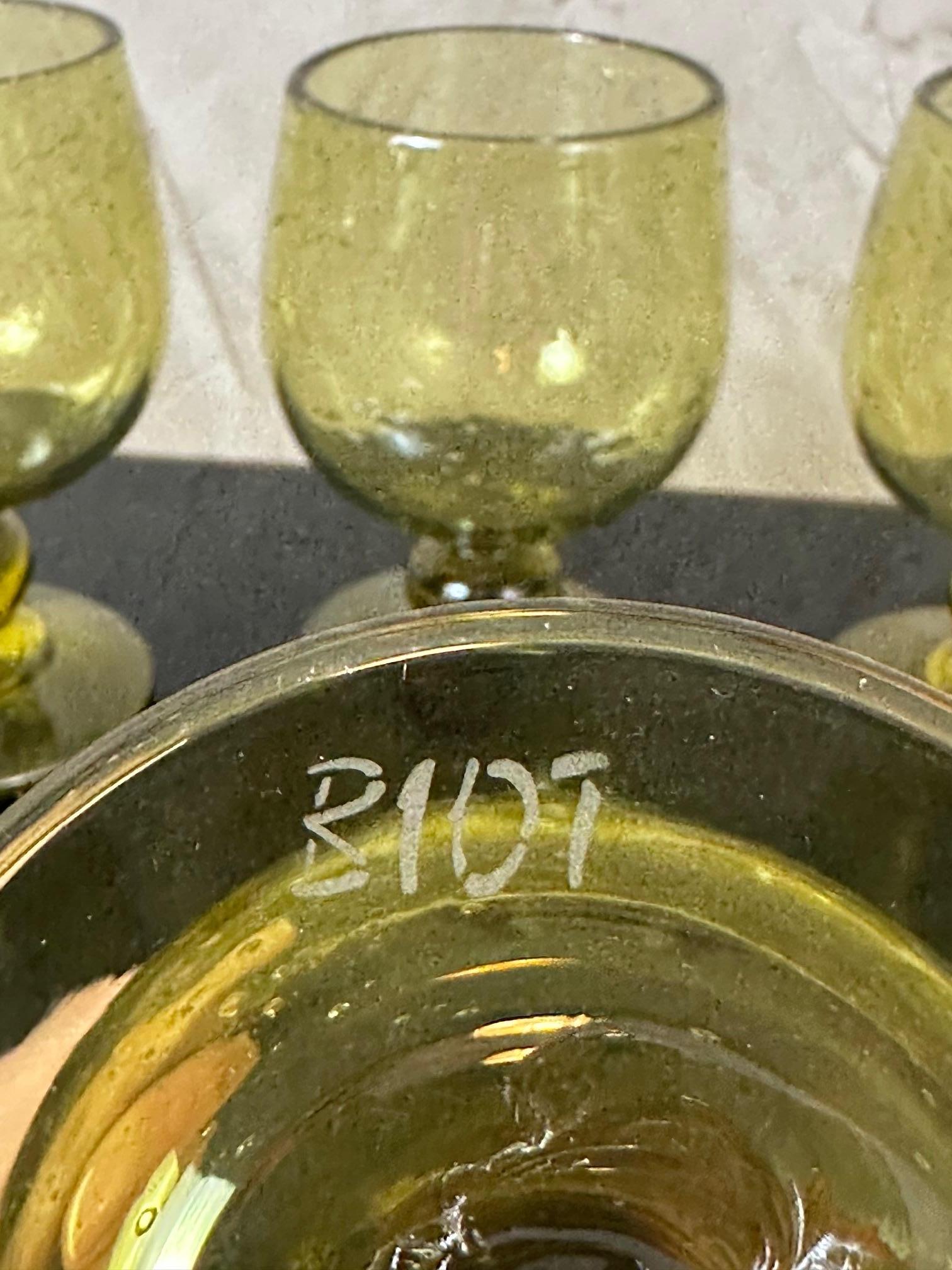 Ensemble français du 20e siècle de six verres soufflés à la Biot, années 1980 en vente 2
