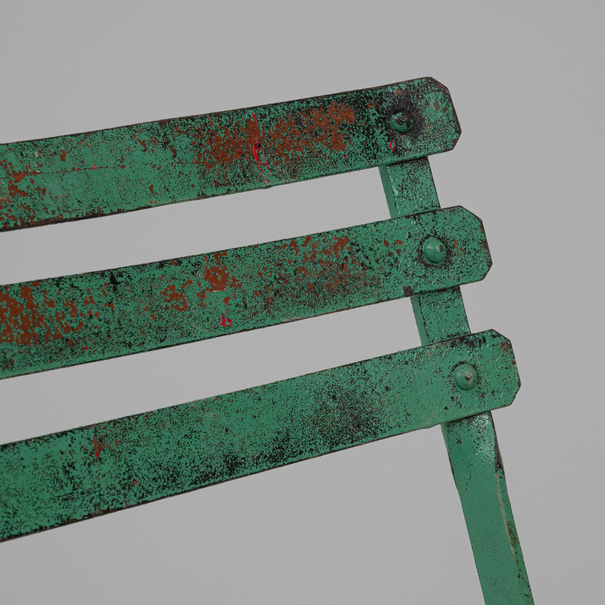 Set di sei sedie da giardino in metallo del XX secolo in Francia in vendita 1