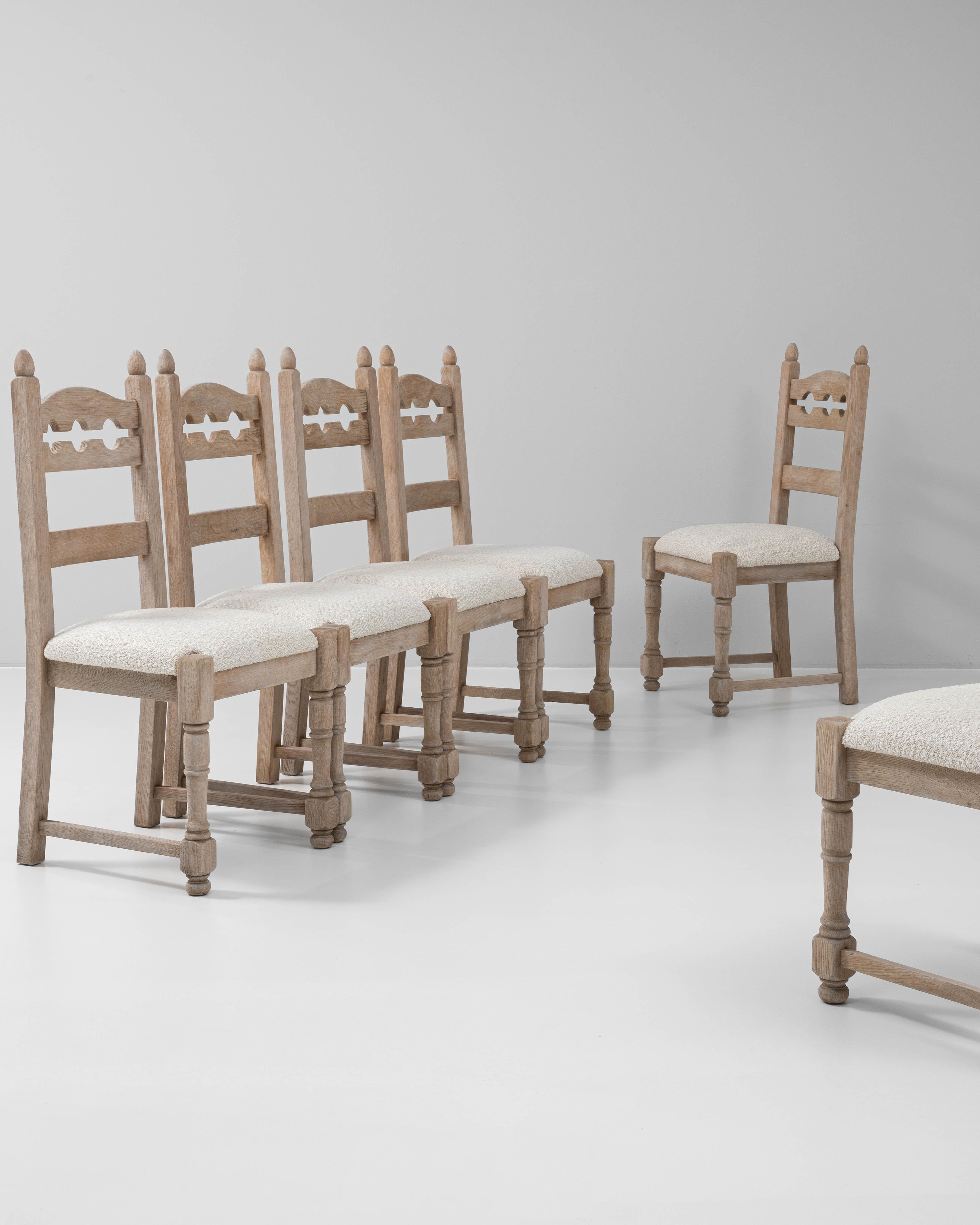 20th Century French Set Of Six Oak Dining Chairs In Good Condition In High Point, NC
