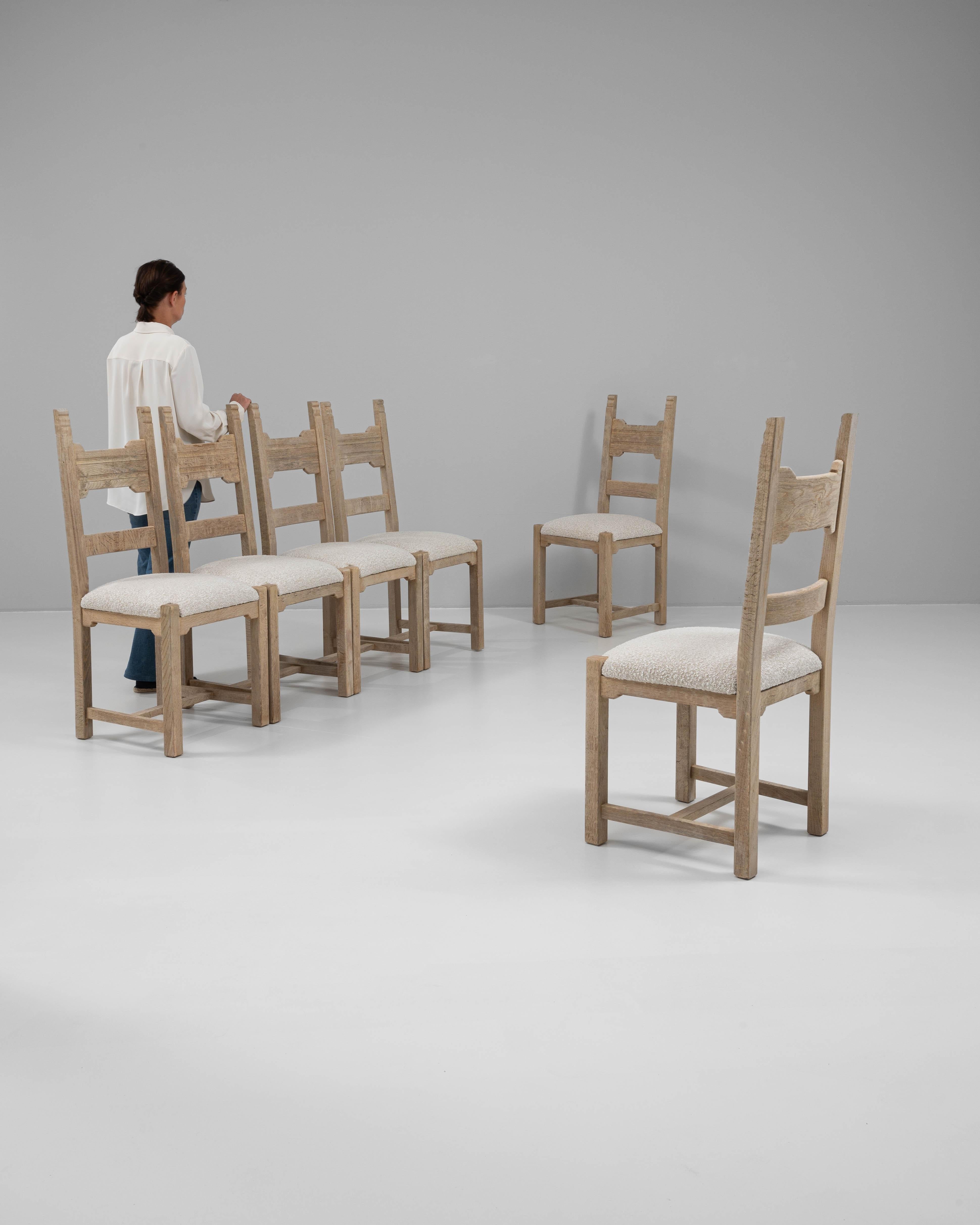 20th Century French Set Of Six Oak Dining Chairs en Bueno estado para la venta en High Point, NC