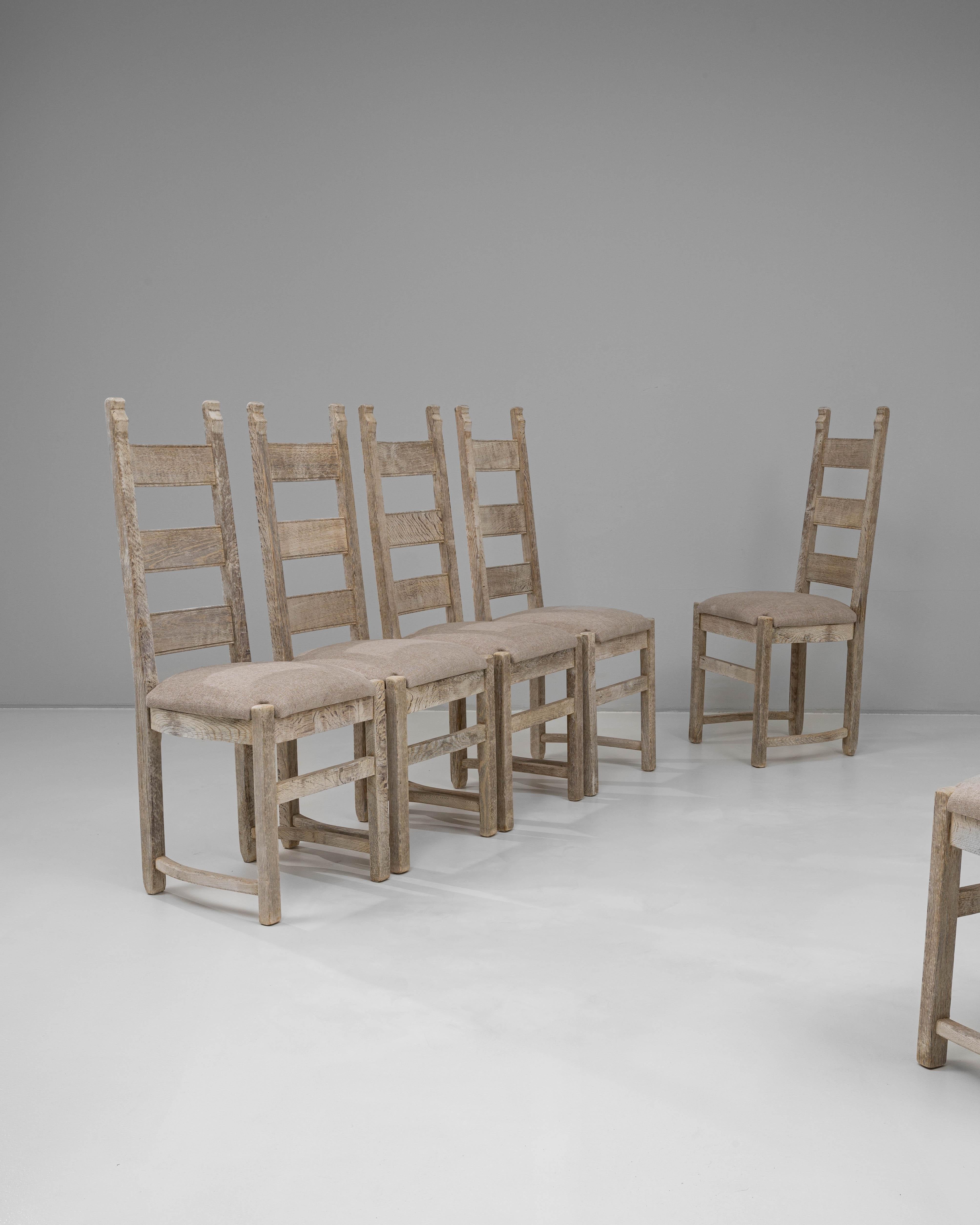 Juego Francés Del Siglo XX De Seis Sillas De Comedor De Roble siglo XX en venta
